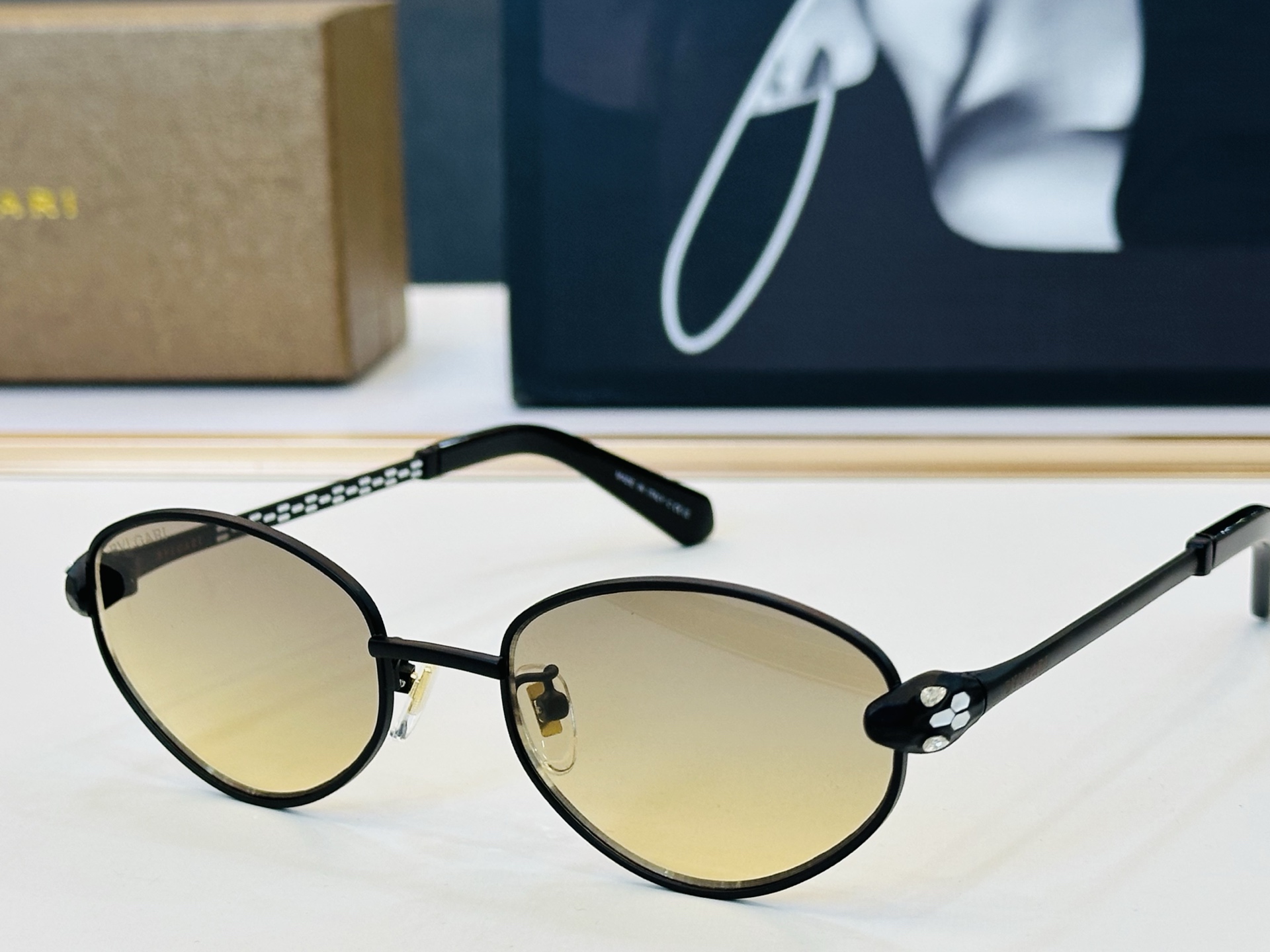 🆕款 官网同售 宝格家 BV 👍 Size ：52口19-145 绝对要买😎品质非常完美 C出街必备