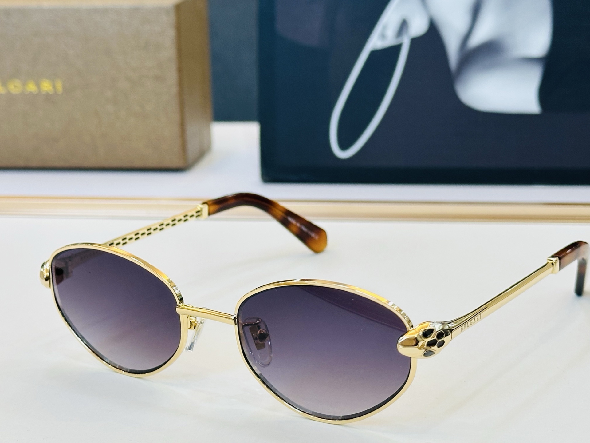 🆕款 官网同售 宝格家 BV 👍 Size ：52口19-145 绝对要买😎品质非常完美 C出街必备