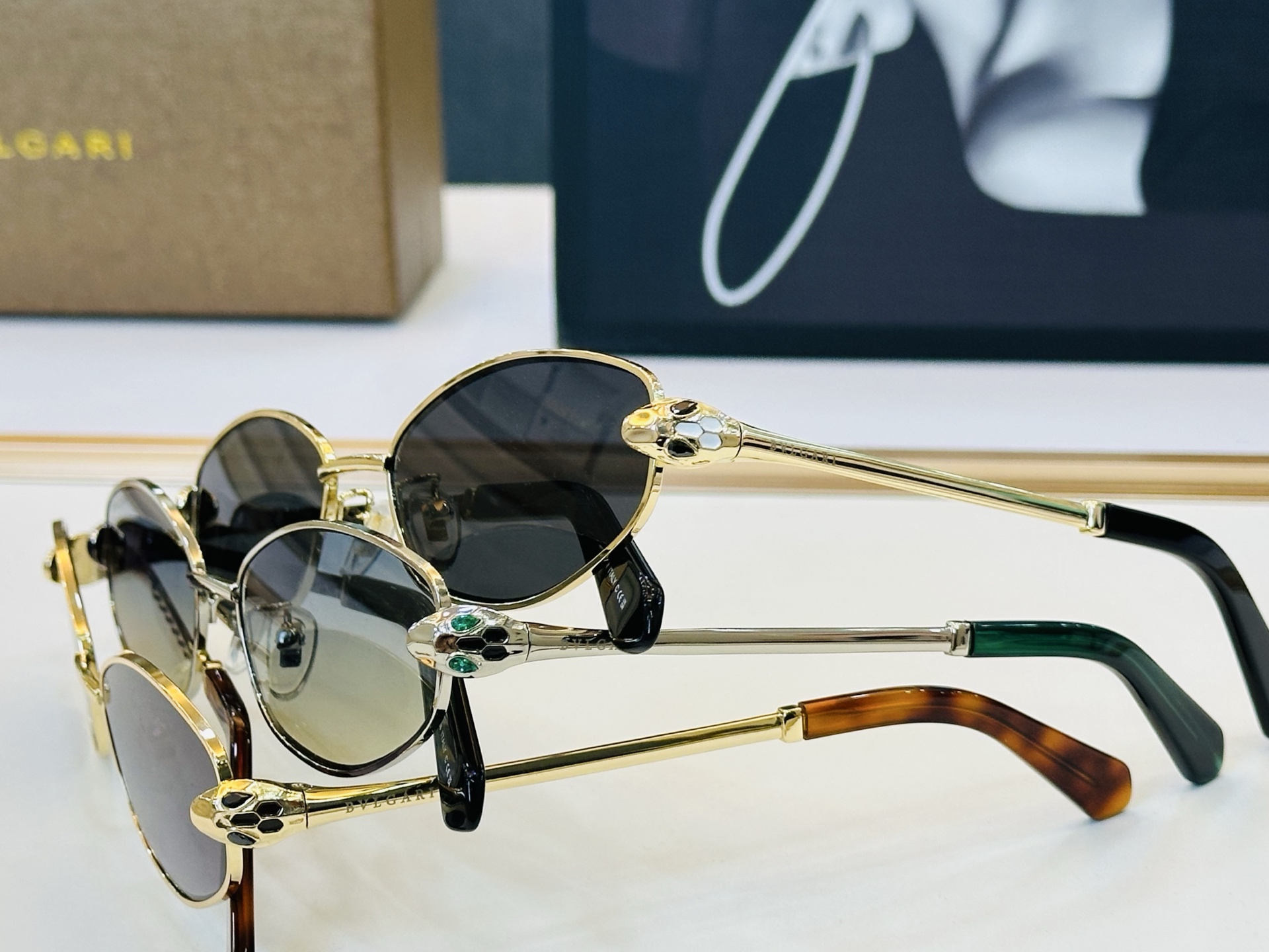 🆕款 官网同售 宝格家 BV👍 Size ：55口18-140 绝对要买😎品质非常完美 C出街必备