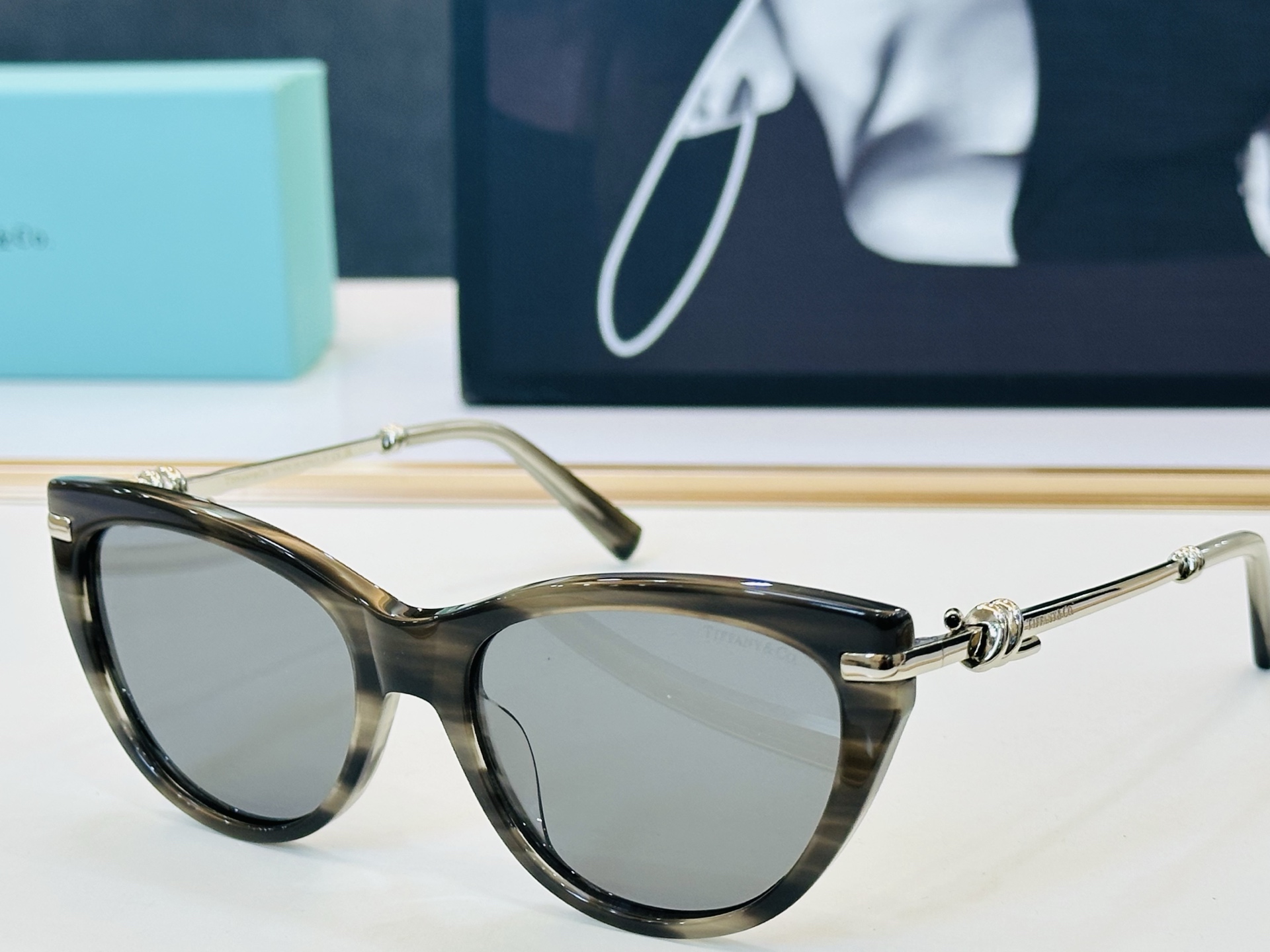 蒂芙家 Tiffany & CO. TF4253 Size：56口18-145 时尚太阳镜架 👍b多色可