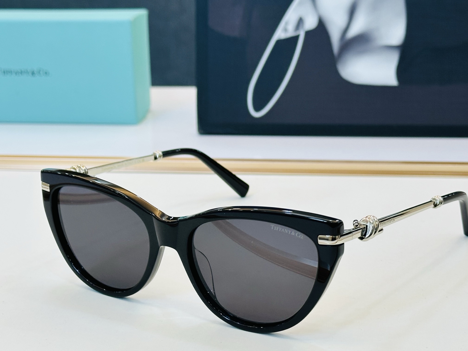 蒂芙家 Tiffany & CO. TF4253 Size：56口18-145 时尚太阳镜架 👍b多色可