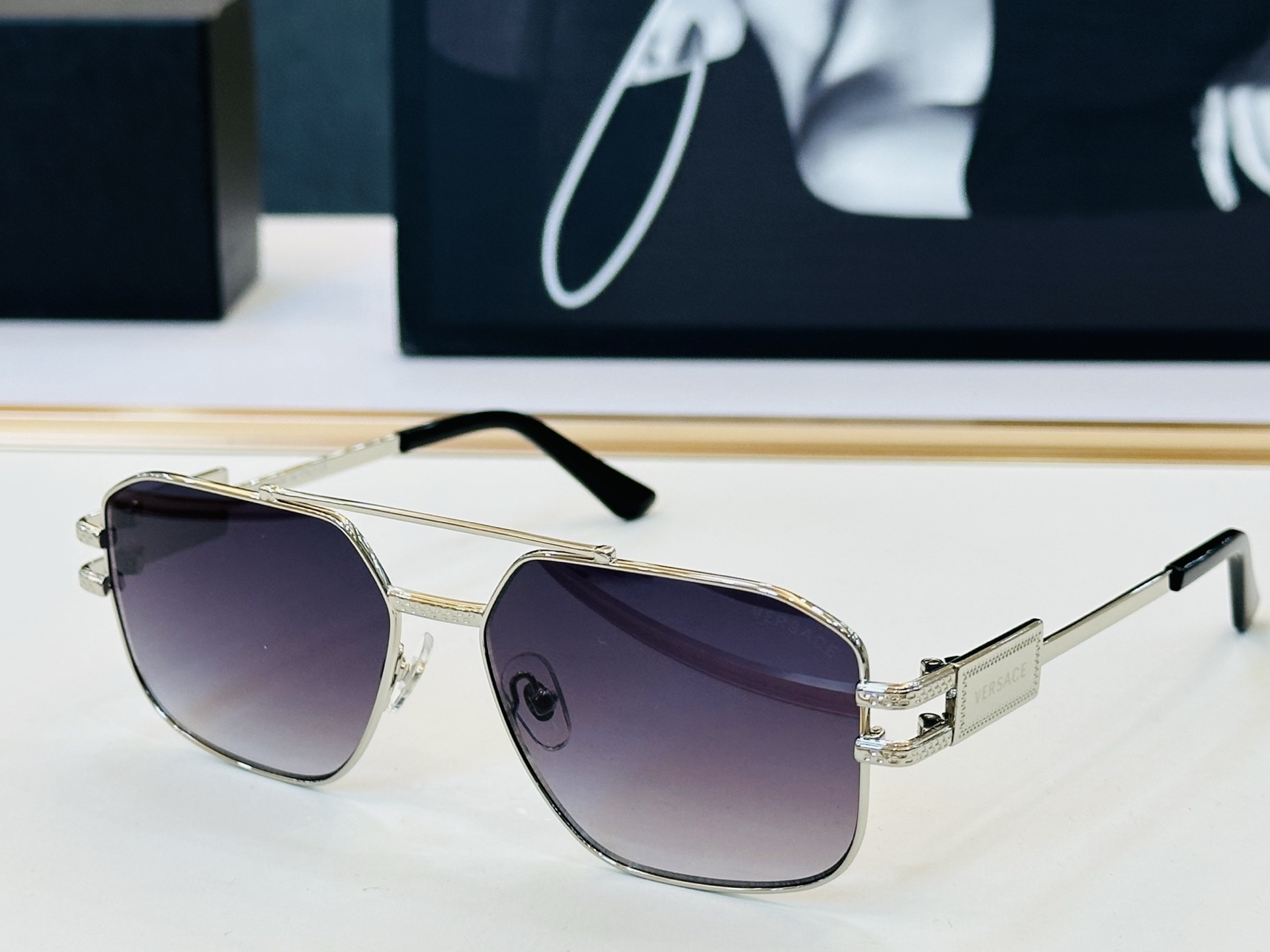 🎉🎉范思家 VERSACE✨✨✨MODEL：VE1302 Size：57口15-140 ✨L 有范