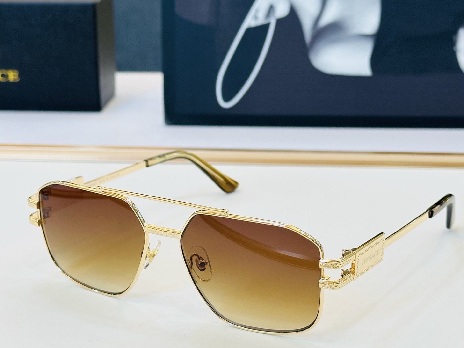 🎉🎉范思家 VERSACE✨✨✨MODEL：VE1302 Size：57口15-140 ✨L 有范