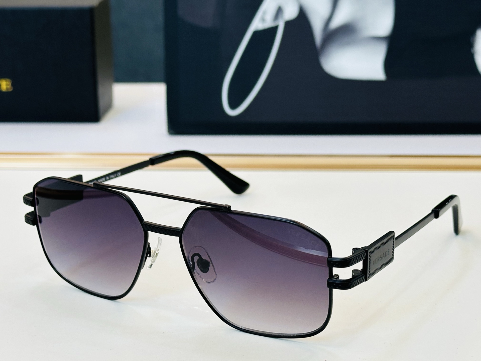 🎉🎉范思家 VERSACE✨✨✨MODEL：VE1302 Size：57口15-140 ✨L 有范