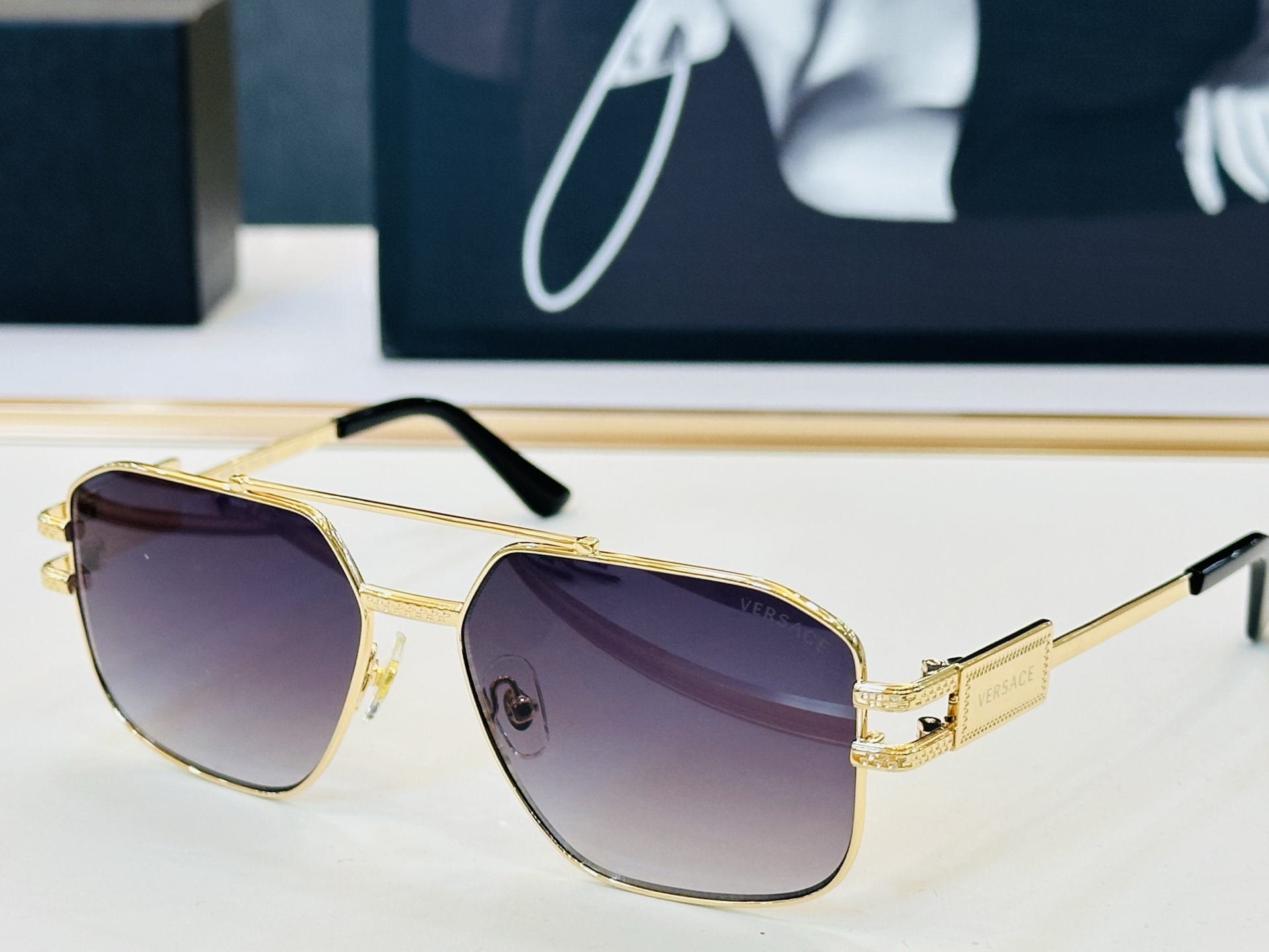 🎉🎉范思家 VERSACE✨✨✨MODEL：VE1302 Size：57口15-140 ✨L 有范