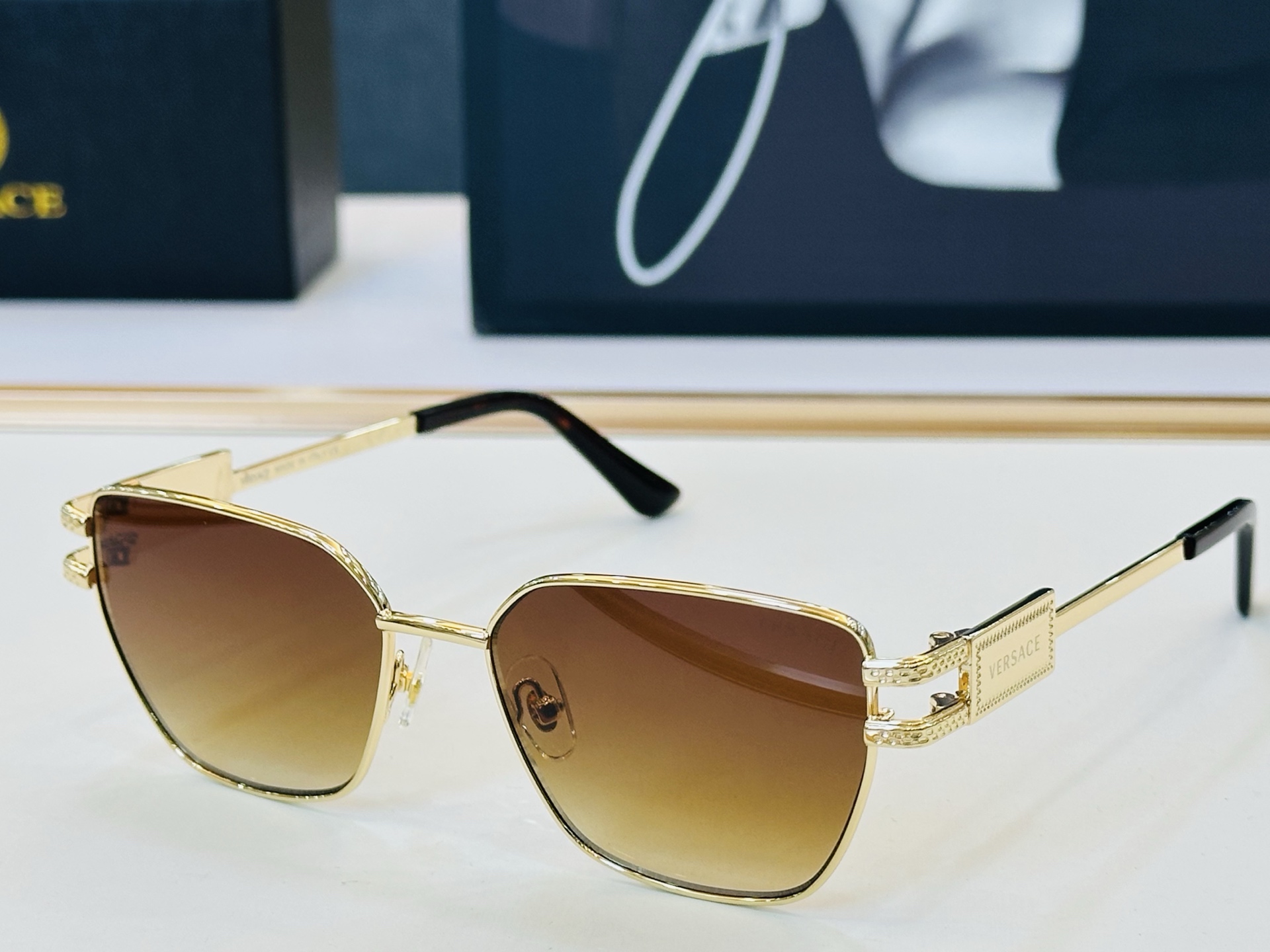 🎉🎉范思家 VERSACE✨✨✨MODEL：VE1301 Size：53口16-140 ✨L 有范