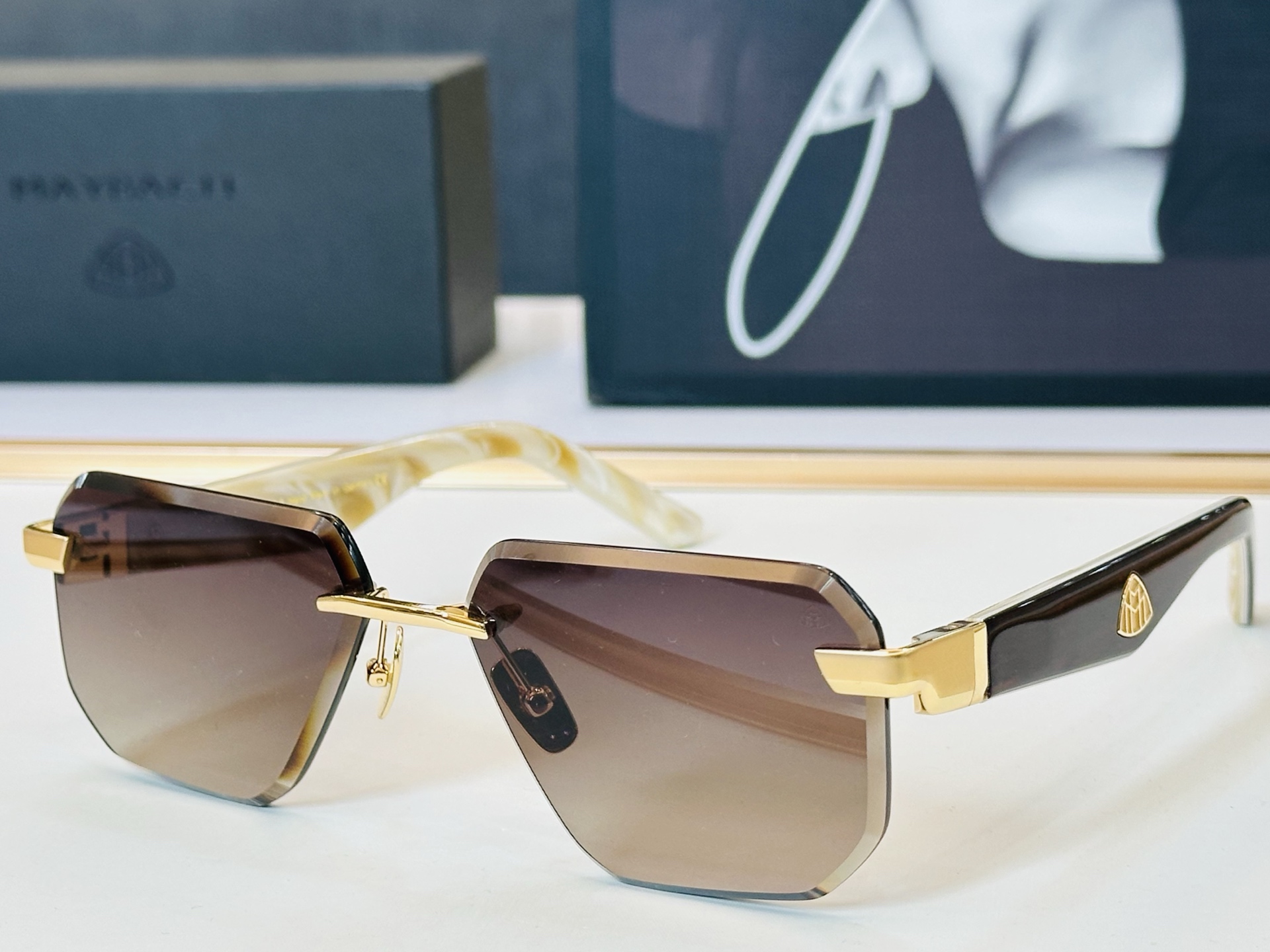 高品质 迈巴赫 🎉🎉做工精美💕💕MAYBAC*H Z63 Size：60口17-145 质感十足👍CC高