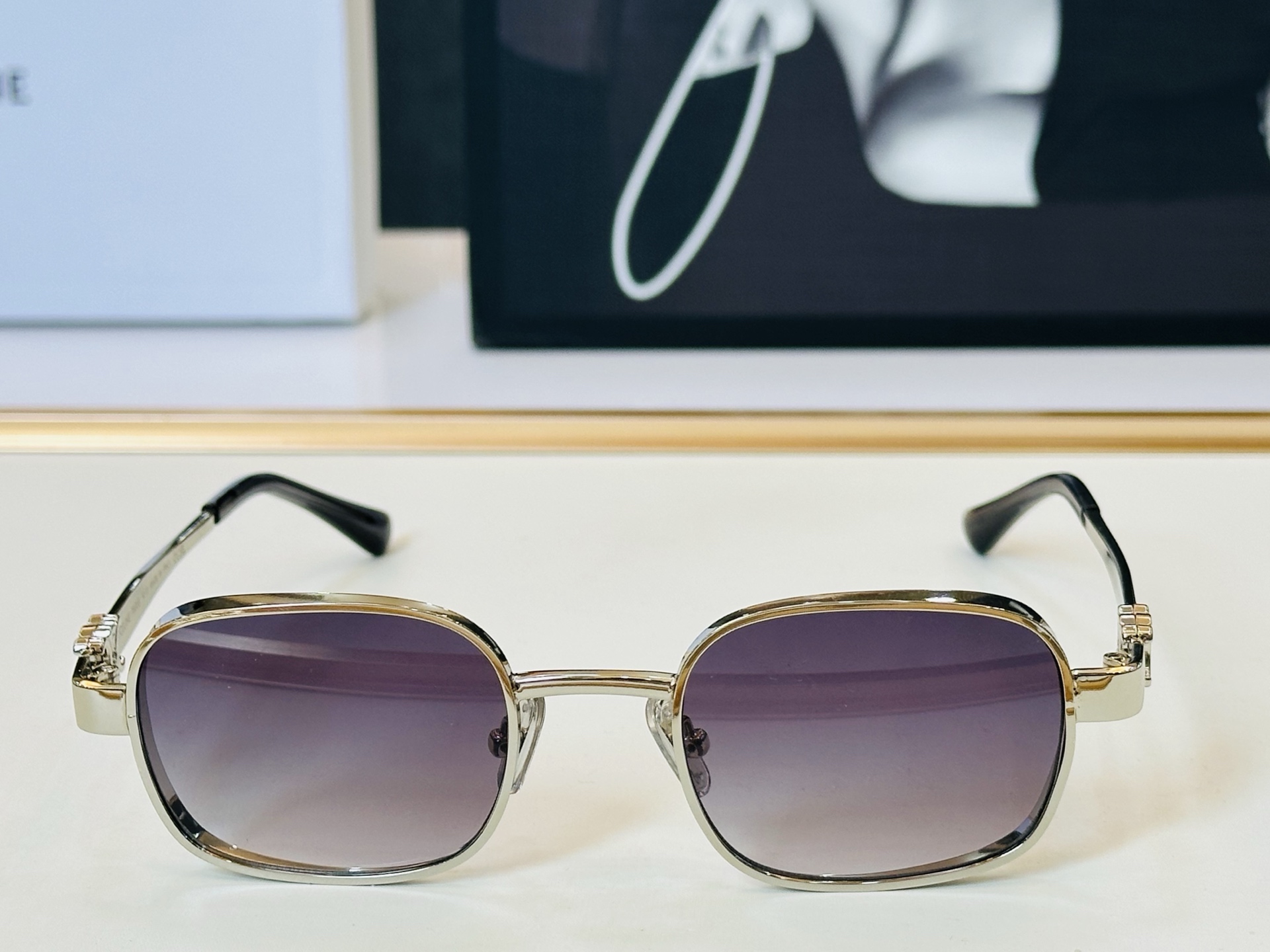 【CELINE】赛琳 CL42142U Size：50口21-143 一直热销的款式 欧美风 光泽度好 