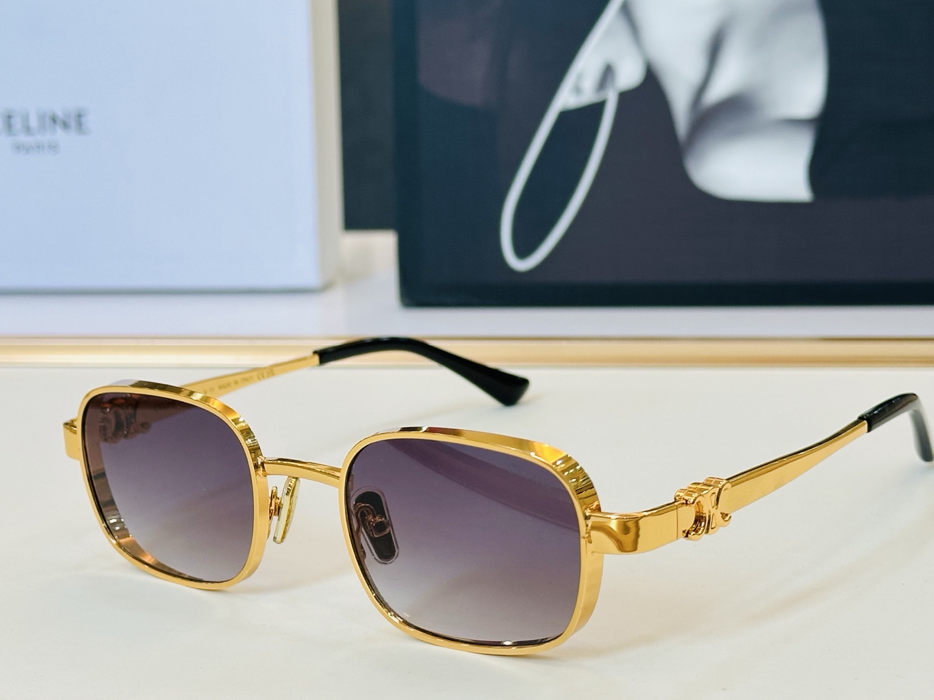 【CELINE】赛琳 CL42142U Size：50口21-143 一直热销的款式 欧美风 光泽度好 