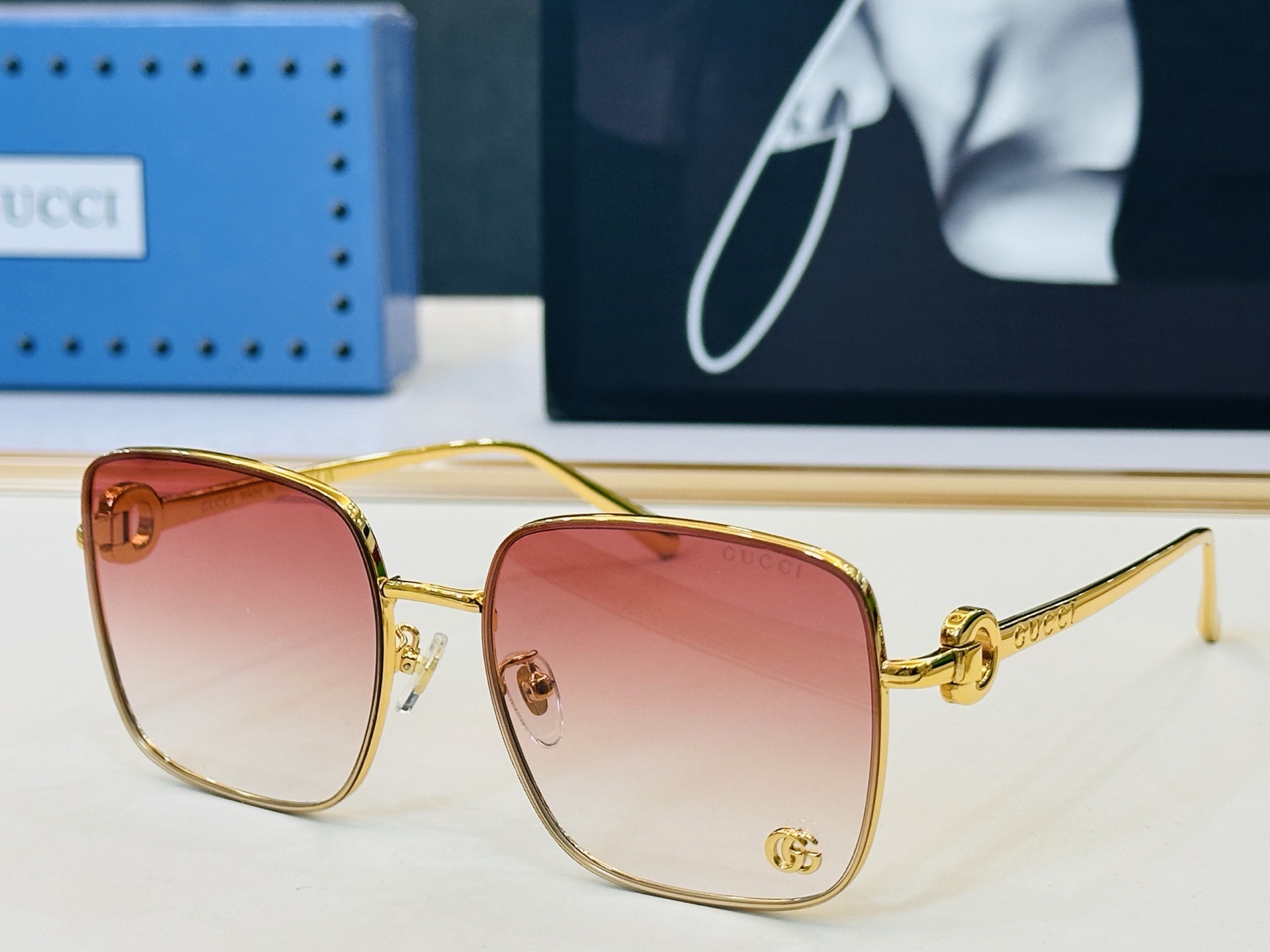 GUCC* 古家 GG1552S 🐝🐝系列 Size：59口18-145 🍁🍁G超绝品质 太阳镜。
