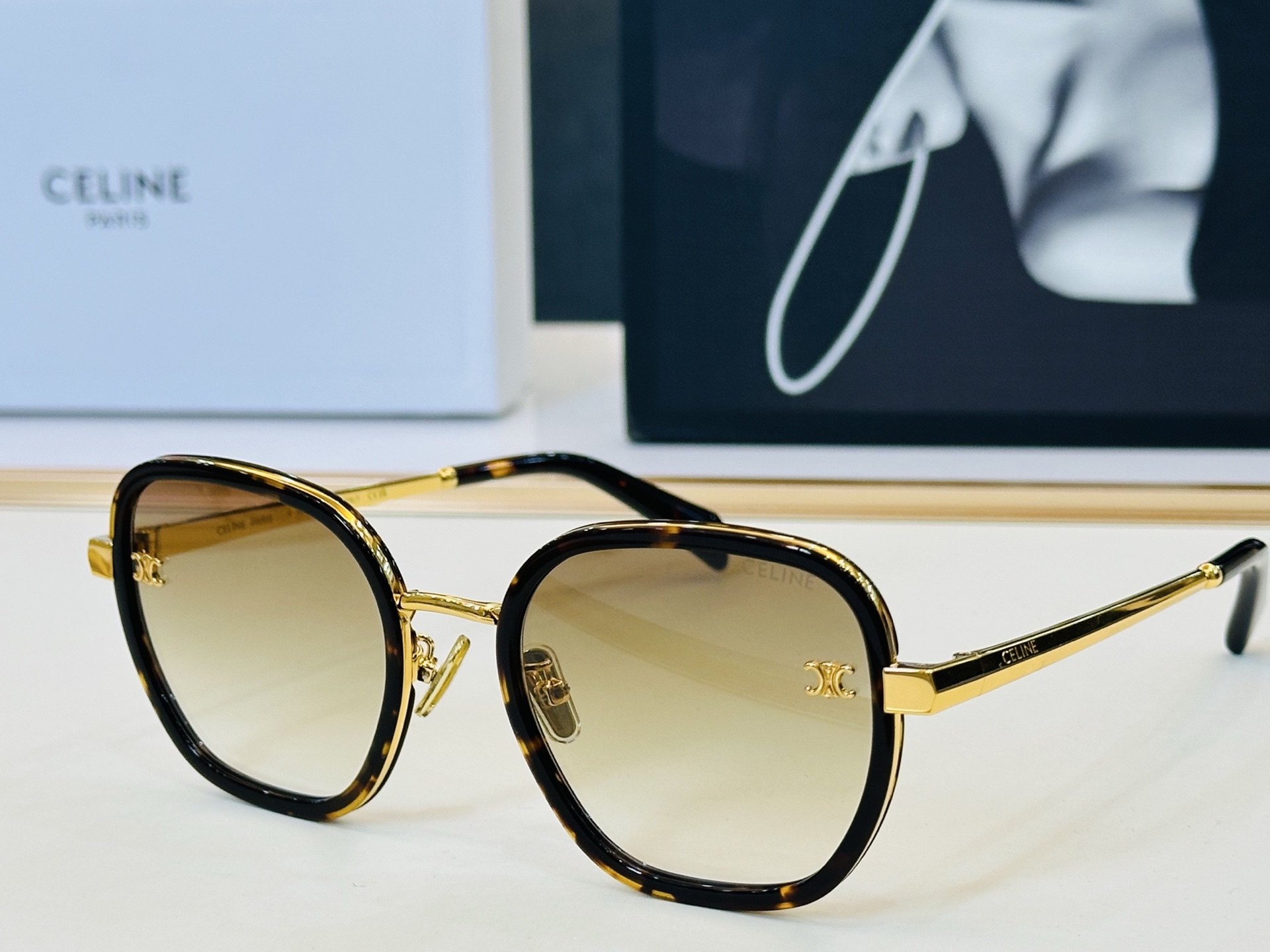 【CELINE】赛琳 CL42128U Size：55口22-145 一直热销的款式 欧美风 光泽度好 