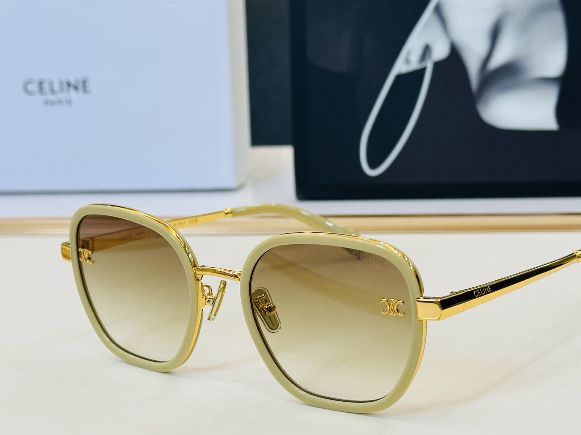 【CELINE】赛琳 CL42128U Size：55口22-145 一直热销的款式 欧美风 光泽度好 