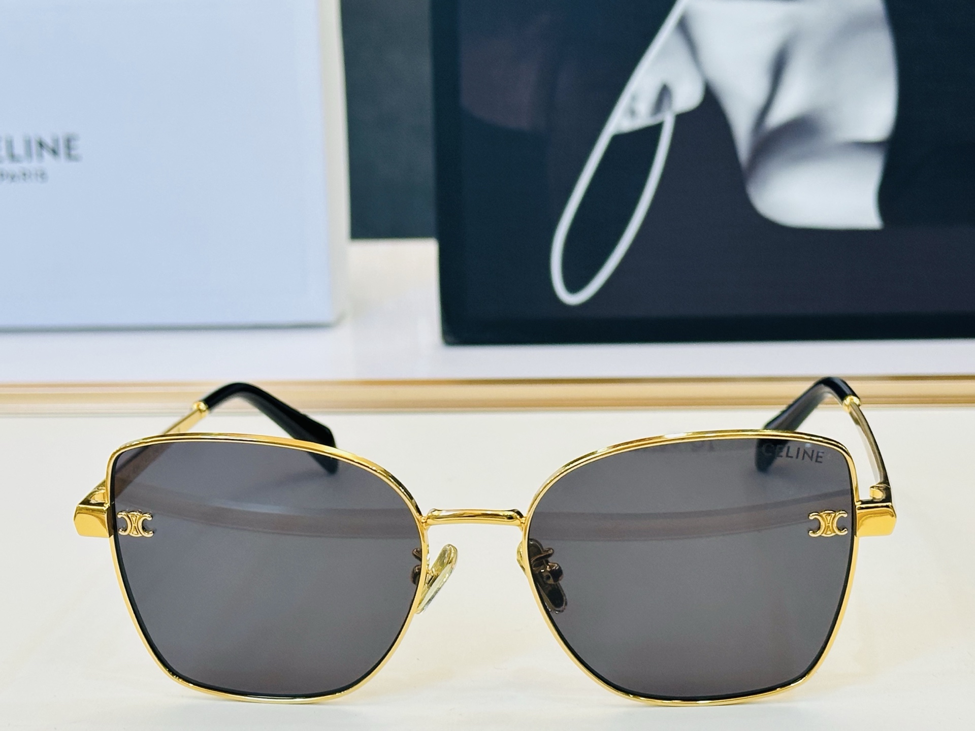 【CELINE】赛琳 CL42129U Size：59口18-145 一直热销的款式 欧美风 光泽度好 