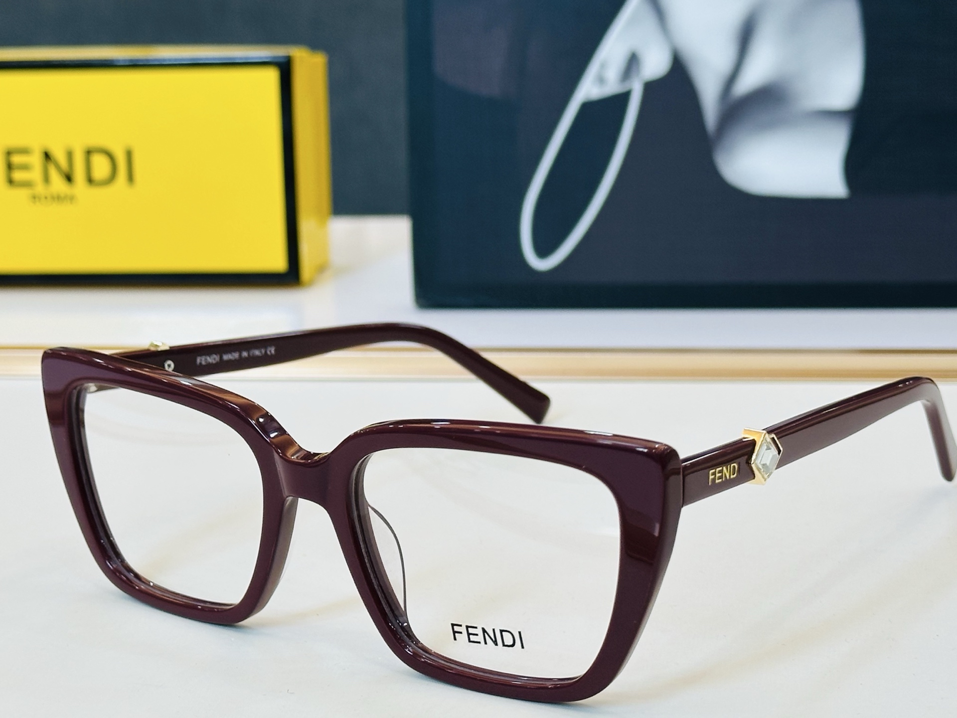 。新款FEND* TF4360 Size：54口19-145 🎁芬家 😀👏时尚经典 L配光镜