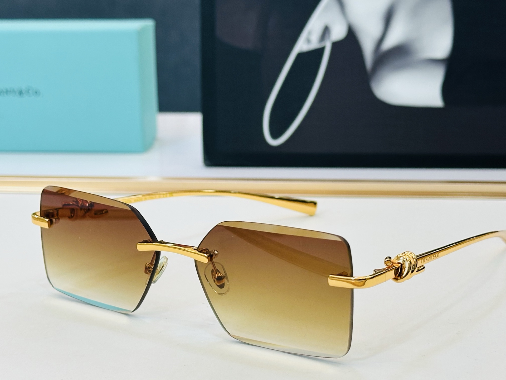 蒂芙家 Tiffany & CO. TF1856L Size：58口16-140 时尚太阳镜架 👍b多色