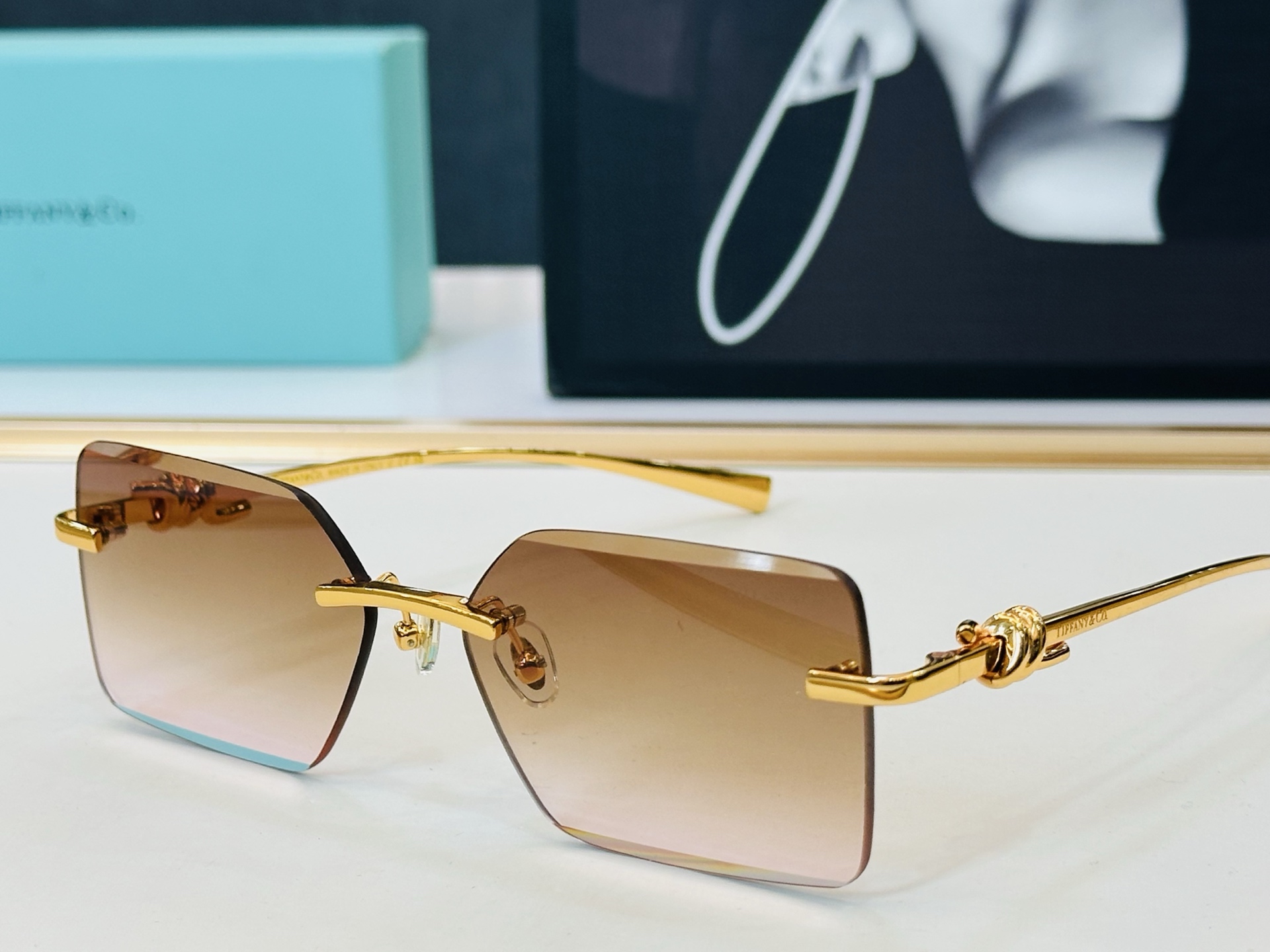 蒂芙家 Tiffany & CO. TF1856L Size：58口16-140 时尚太阳镜架 👍b多色