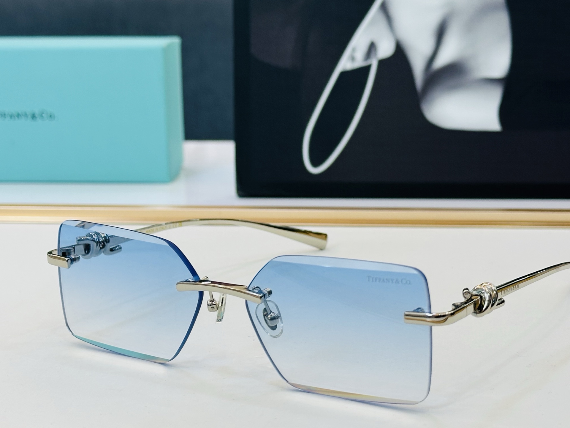 蒂芙家 Tiffany & CO. TF1856L Size：58口16-140 时尚太阳镜架 👍b多色