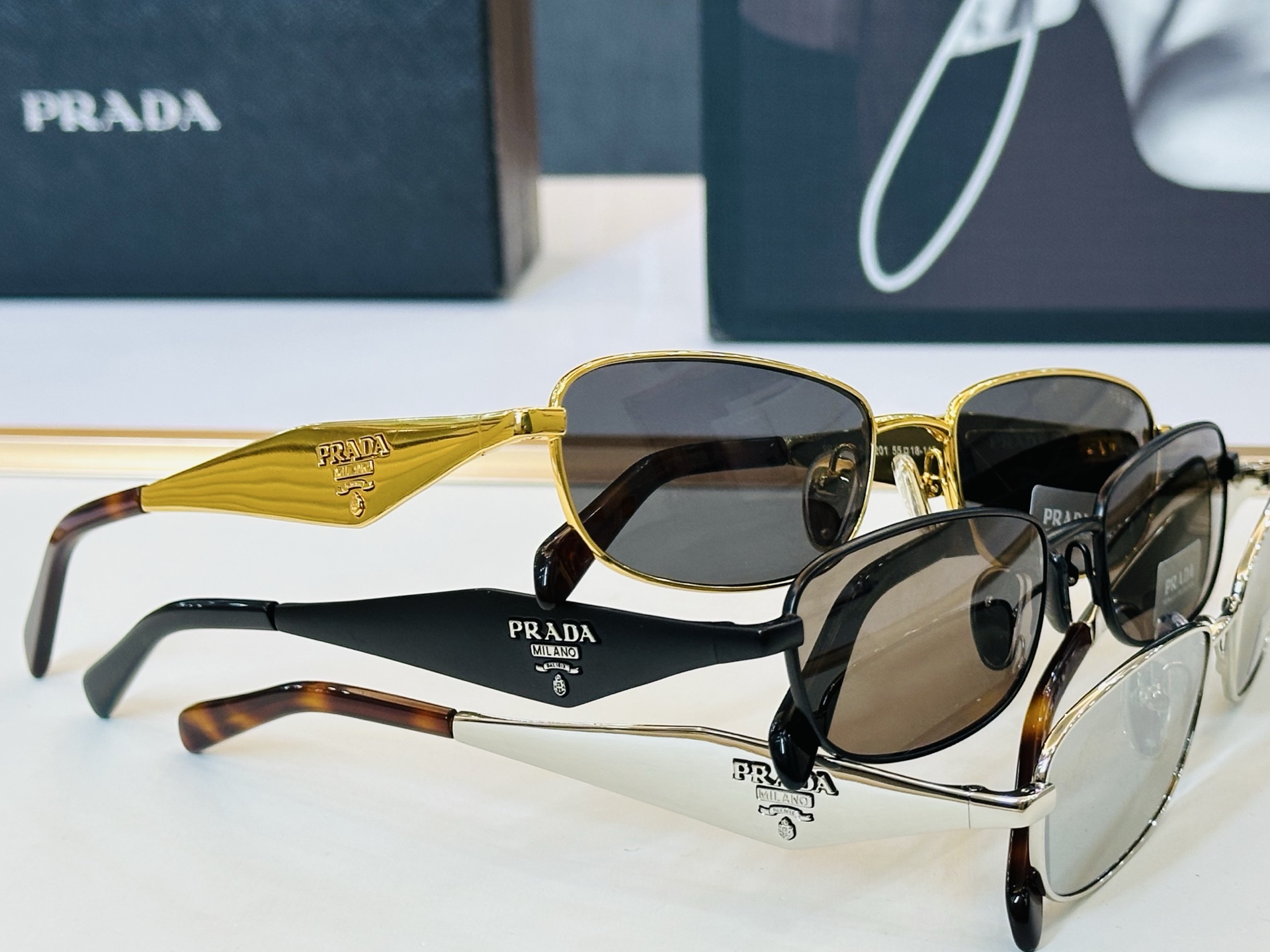 🔺PRAD*🔻普家 PR D51S Size：55口18-140 眼镜系列堪称精湛制作 彰显独特个性 M