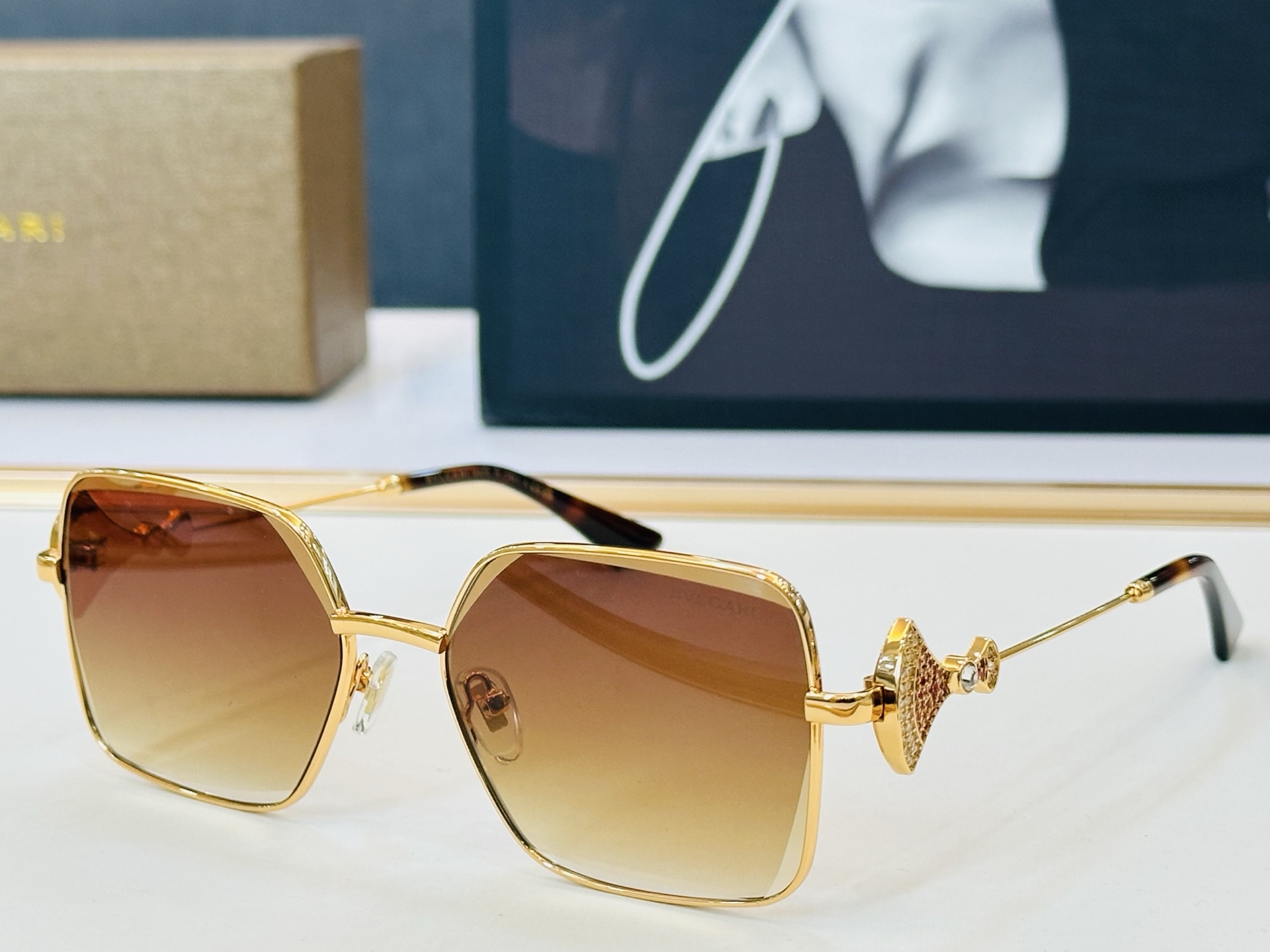 🆕款 官网同售 宝格家 BV1795LU 👍 Size ：56口17-145 绝对要买😎品质非常完美 L