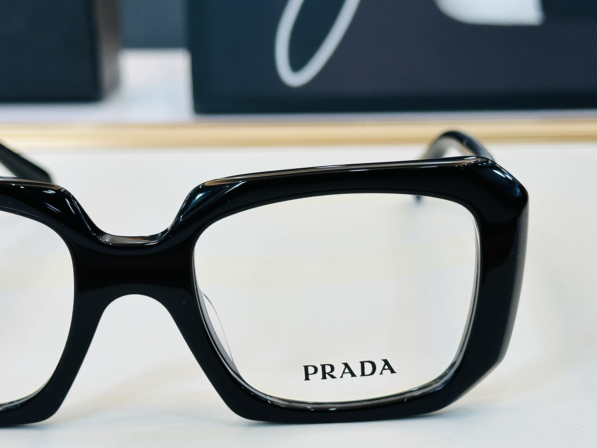 🔺PRAD*🔻普家 PR C09V Size：53口19-145 眼镜系列堪称精湛制作 彰显独特个 一最
