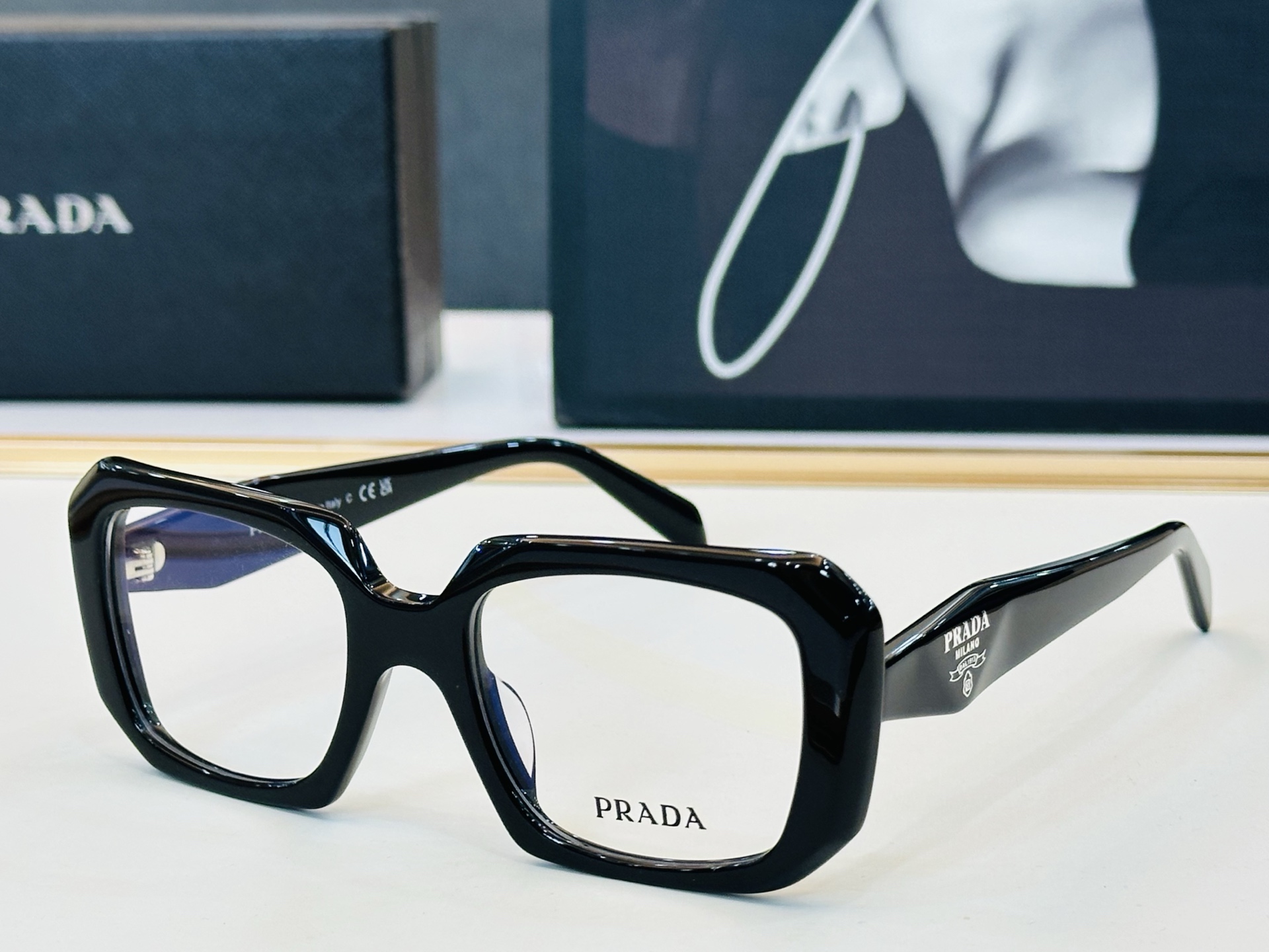 🔺PRAD*🔻普家 PR C09V Size：53口19-145 眼镜系列堪称精湛制作 彰显独特个 一最