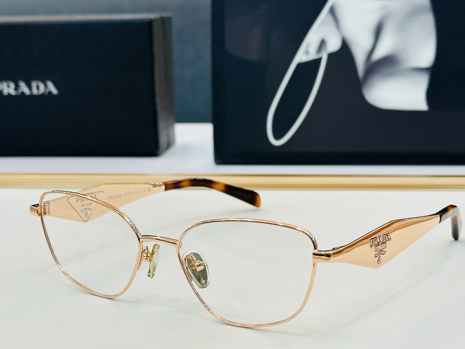 🔺PRAD*🔻普家 PR D52V Size：54口17-140 眼镜系列堪称精湛制作 彰显独特个性 M