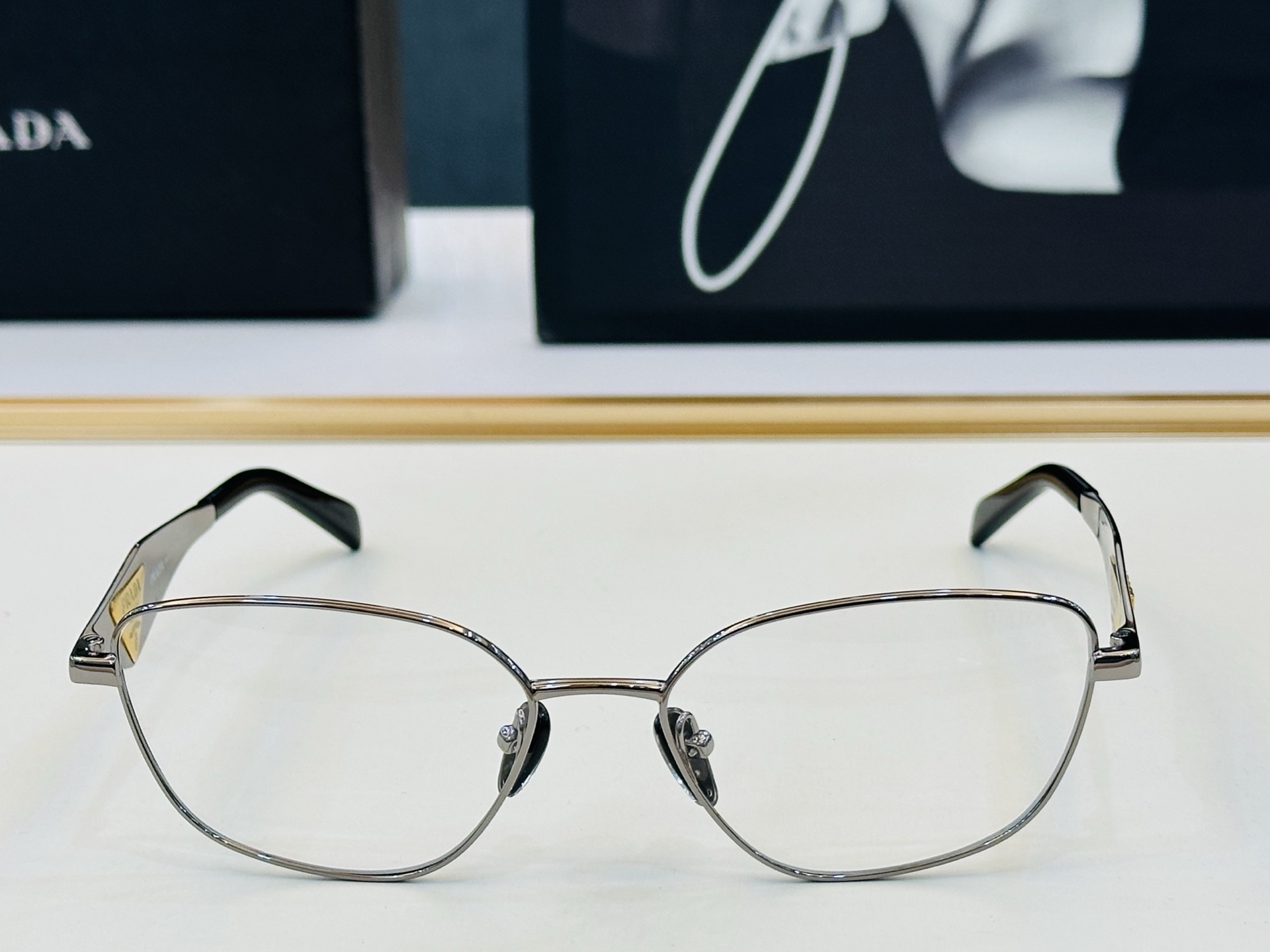 🔺PRAD*🔻普家 PR D52V Size：54口17-140 眼镜系列堪称精湛制作 彰显独特个性 M