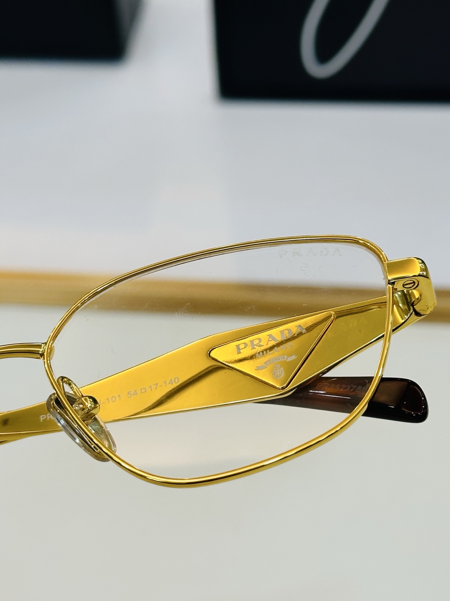 🔺PRAD*🔻普家 PR D52V Size：54口17-140 眼镜系列堪称精湛制作 彰显独特个性 M