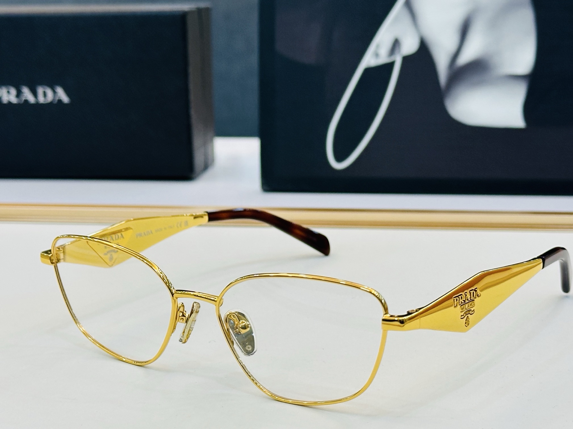🔺PRAD*🔻普家 PR D52V Size：54口17-140 眼镜系列堪称精湛制作 彰显独特个性 M