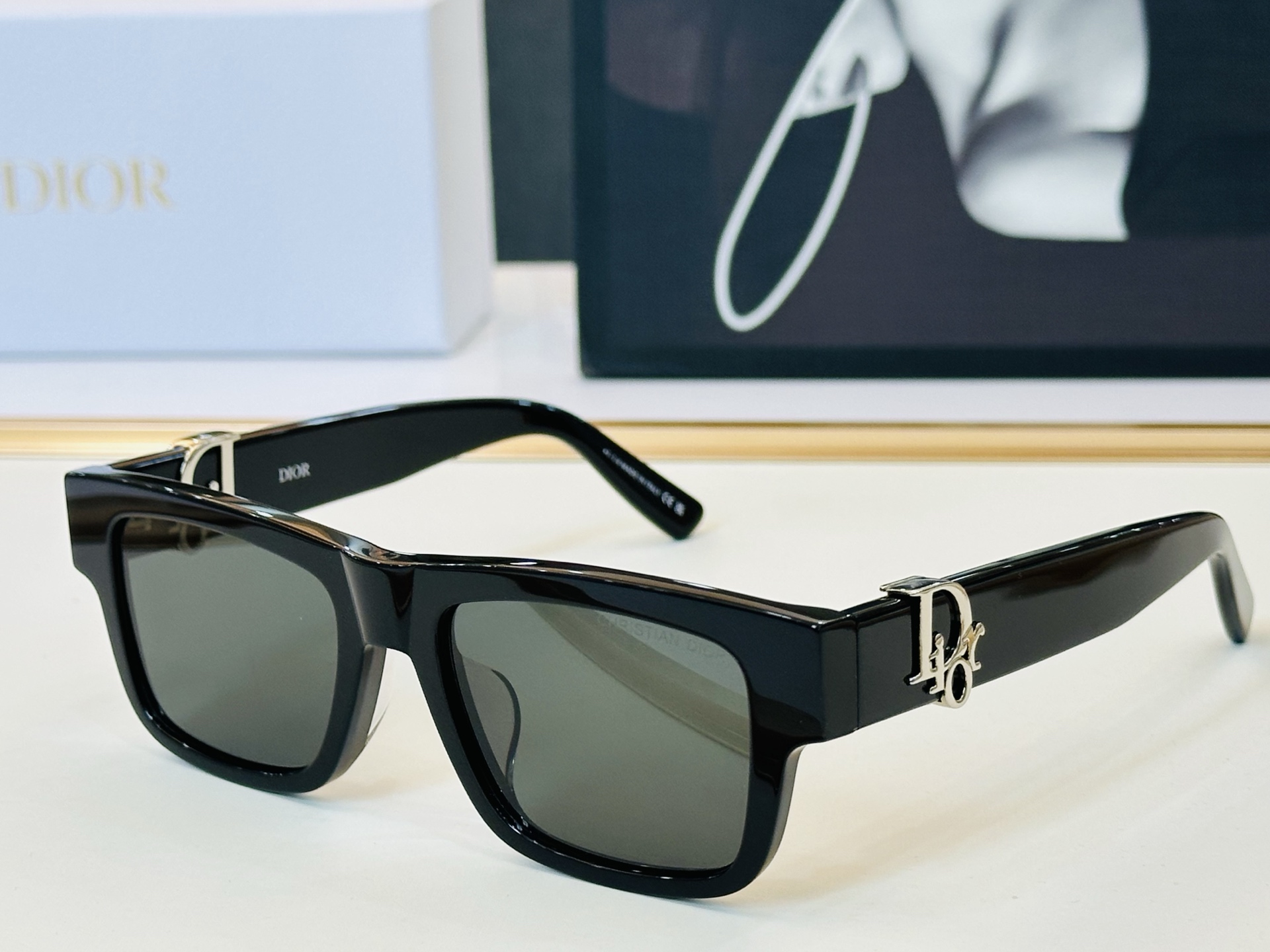 🔻🔻🔻DIO* CDICon S3I 迪家 Size：53口19-145 😎🔆。。搭配镜腿精致配饰 J官