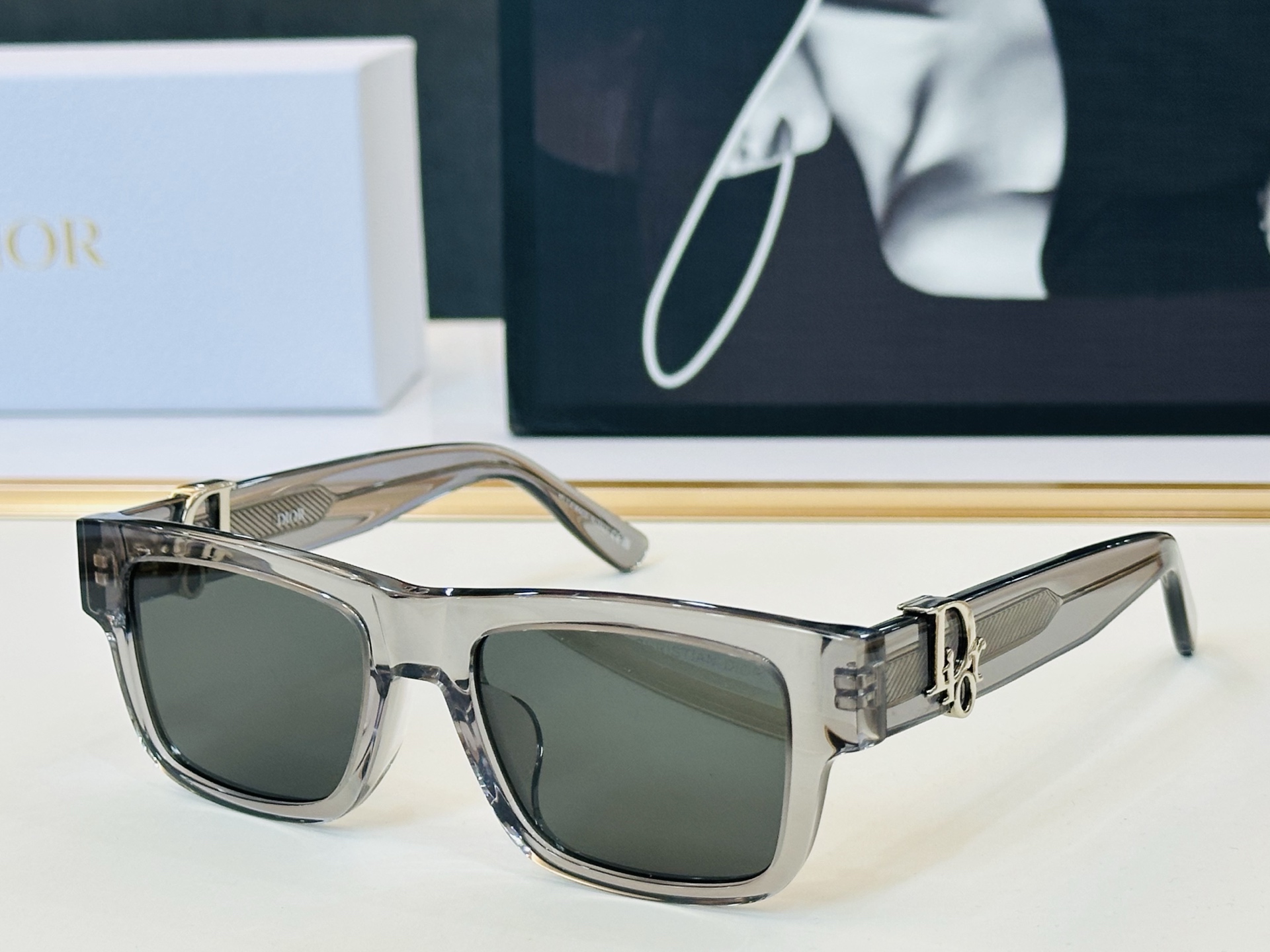 🔻🔻🔻DIO* CDICon S3I 迪家 Size：53口19-145 😎🔆。。搭配镜腿精致配饰 J官