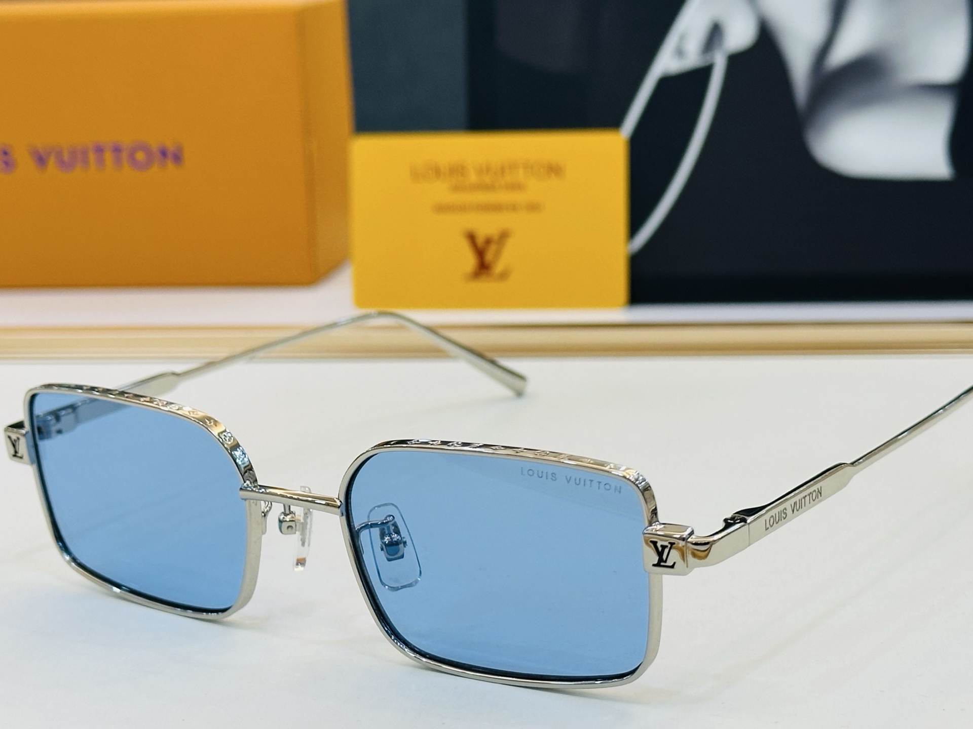 路易家 LOUIS *VUITON 原单高品质 Model: Z2744U 高端货 Size：53口19