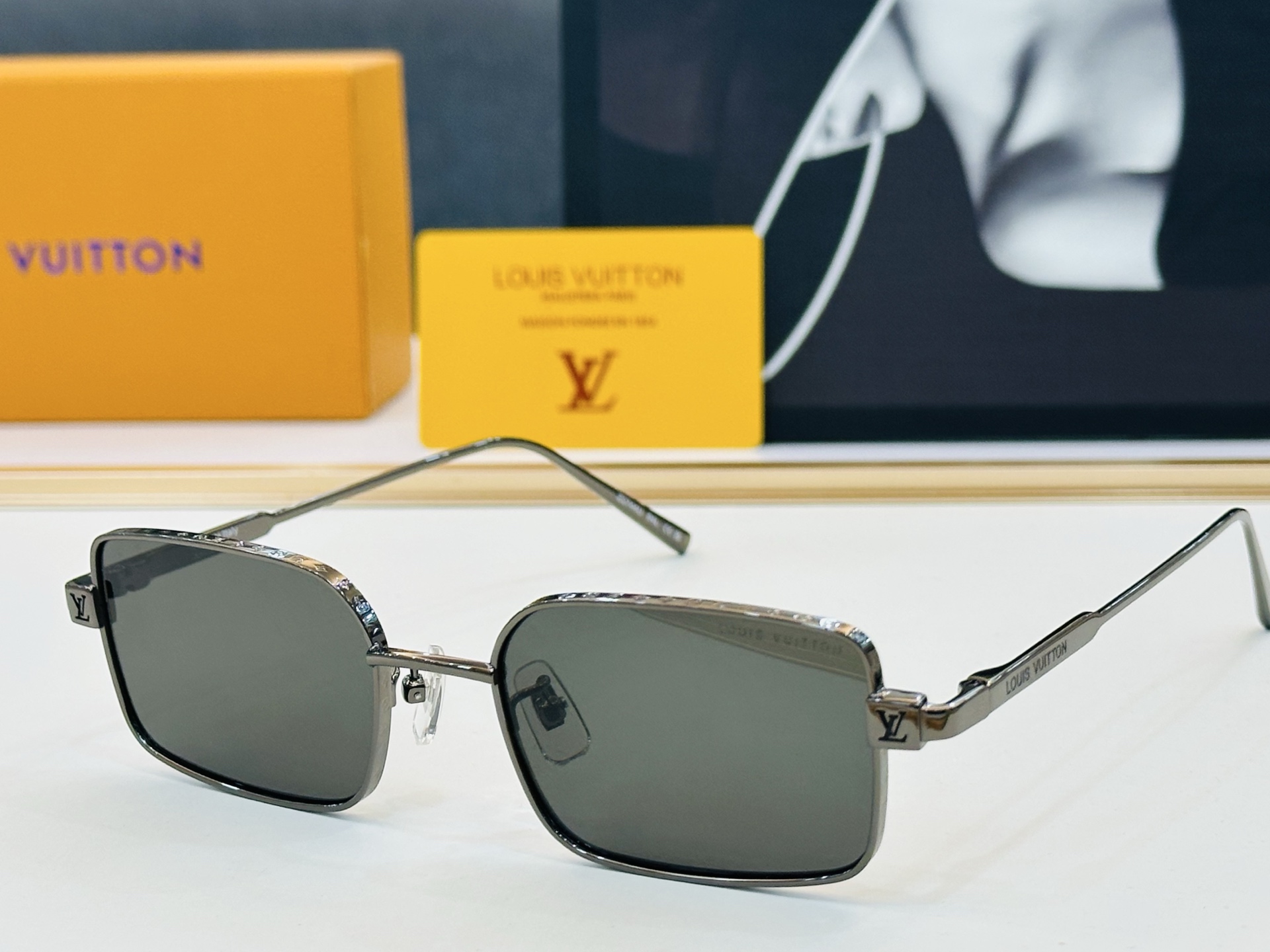 路易家 LOUIS *VUITON 原单高品质 Model: Z2744U 高端货 Size：53口19