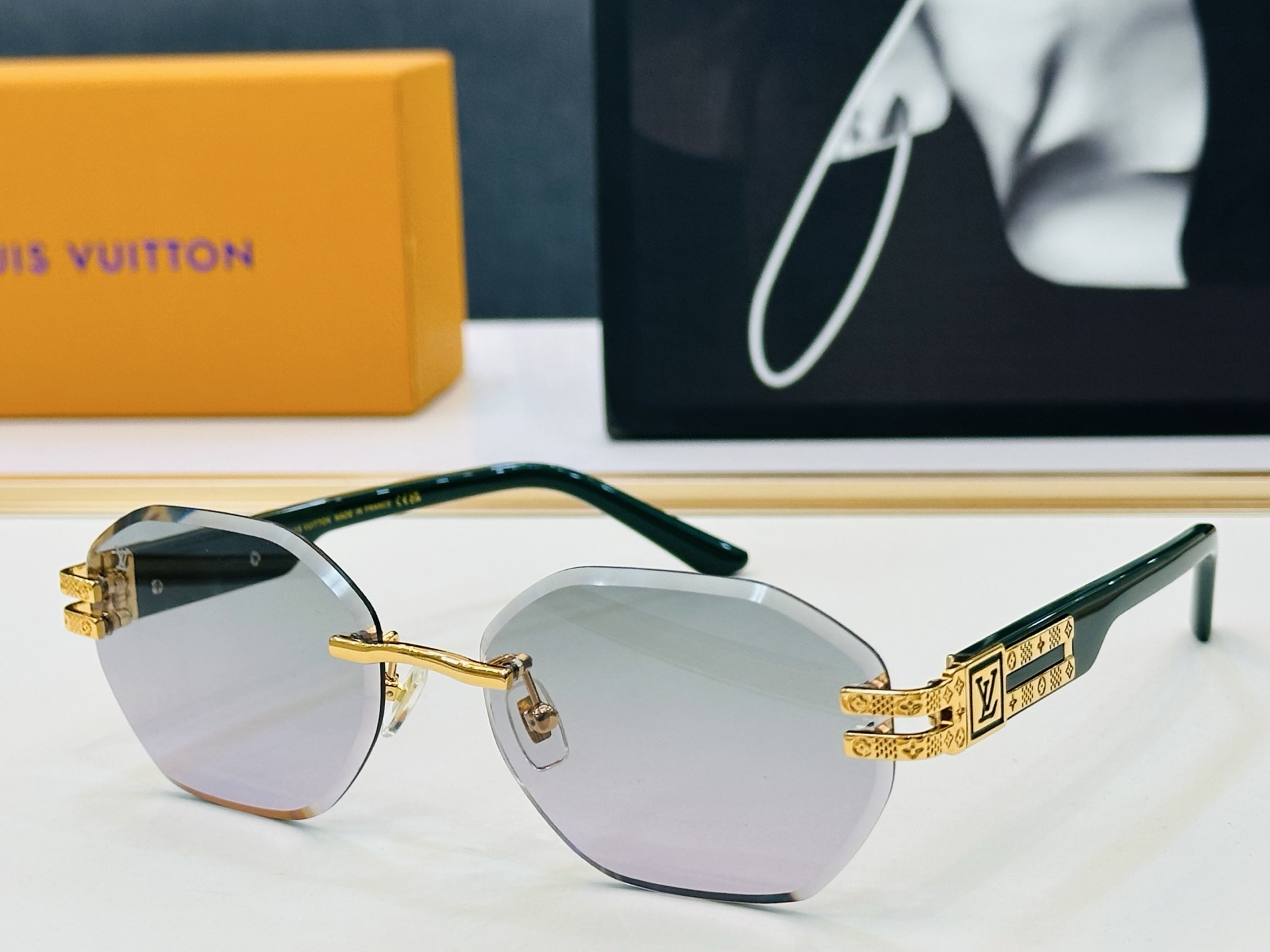 路易家 LOUIS *VUITON 原单高品质 Z21945E Size：60口17-145  皆属上品