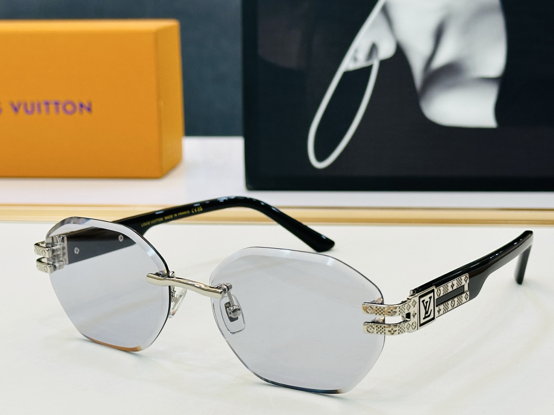 路易家 LOUIS *VUITON 原单高品质 Z21945E Size：60口17-145  皆属上品