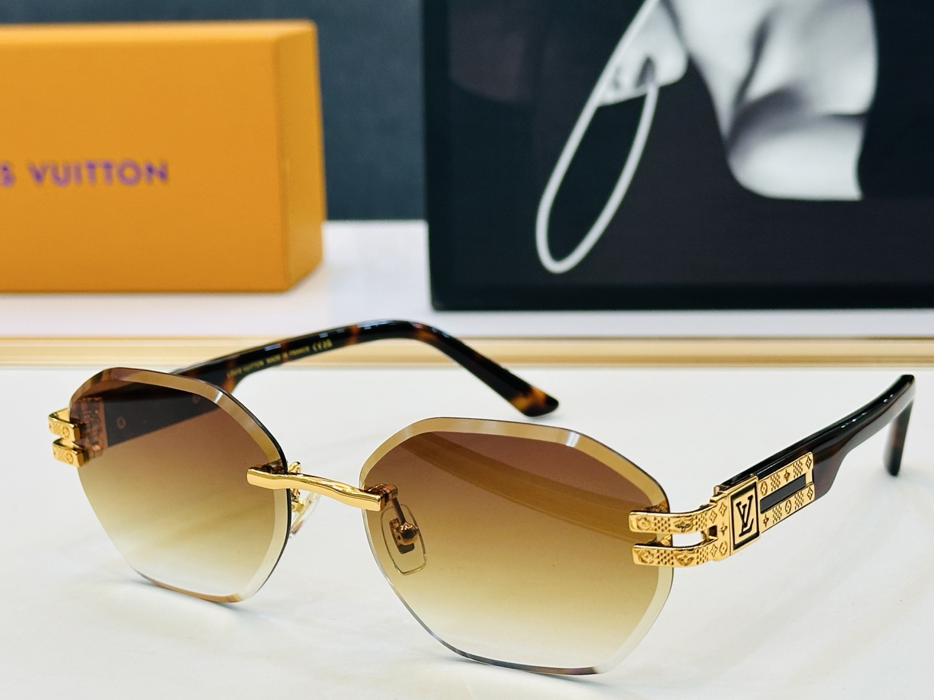 路易家 LOUIS *VUITON 原单高品质 Z21945E Size：60口17-145  皆属上品