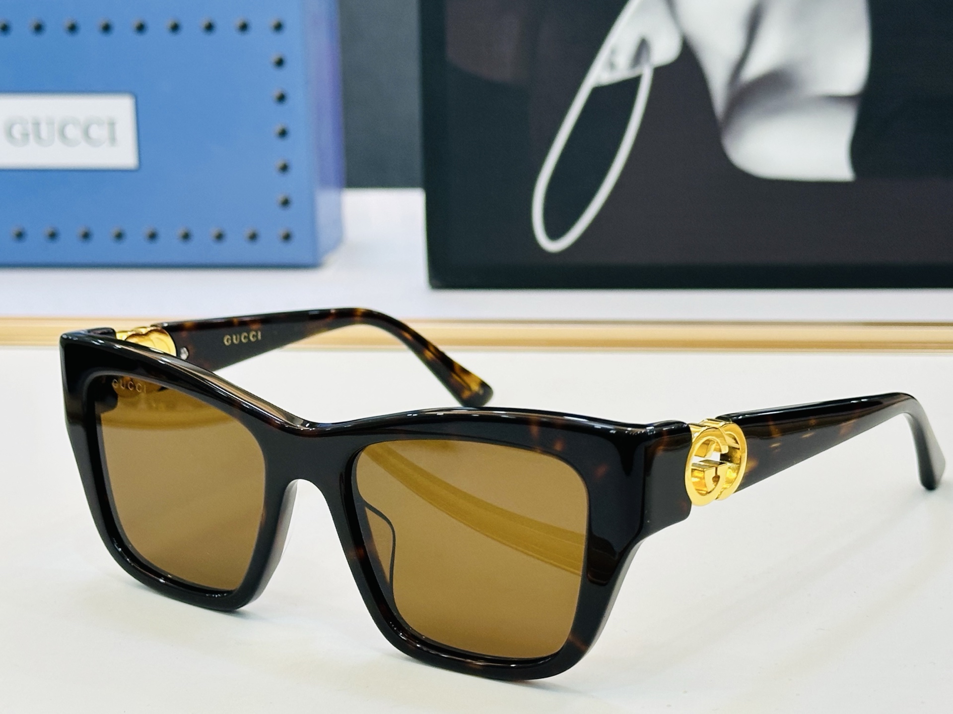 GUCC* 古家 GG2124O 🐝🐝系列 Size：52口18-135  🍁🍁C超绝品质 太阳镜。