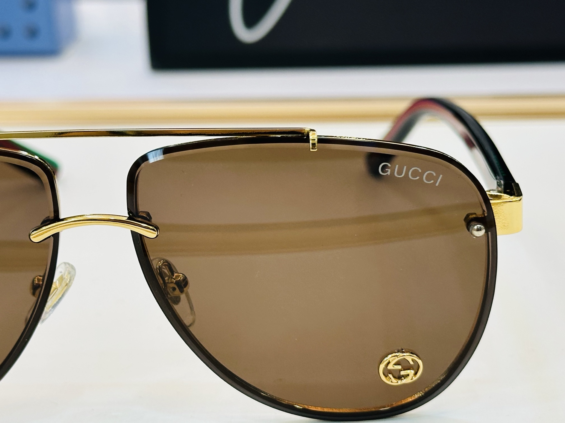 GUCC* 古家 GG1418S 🐝🐝系列 Size：64口12-145 🍁🍁 G超绝品质太阳镜 。