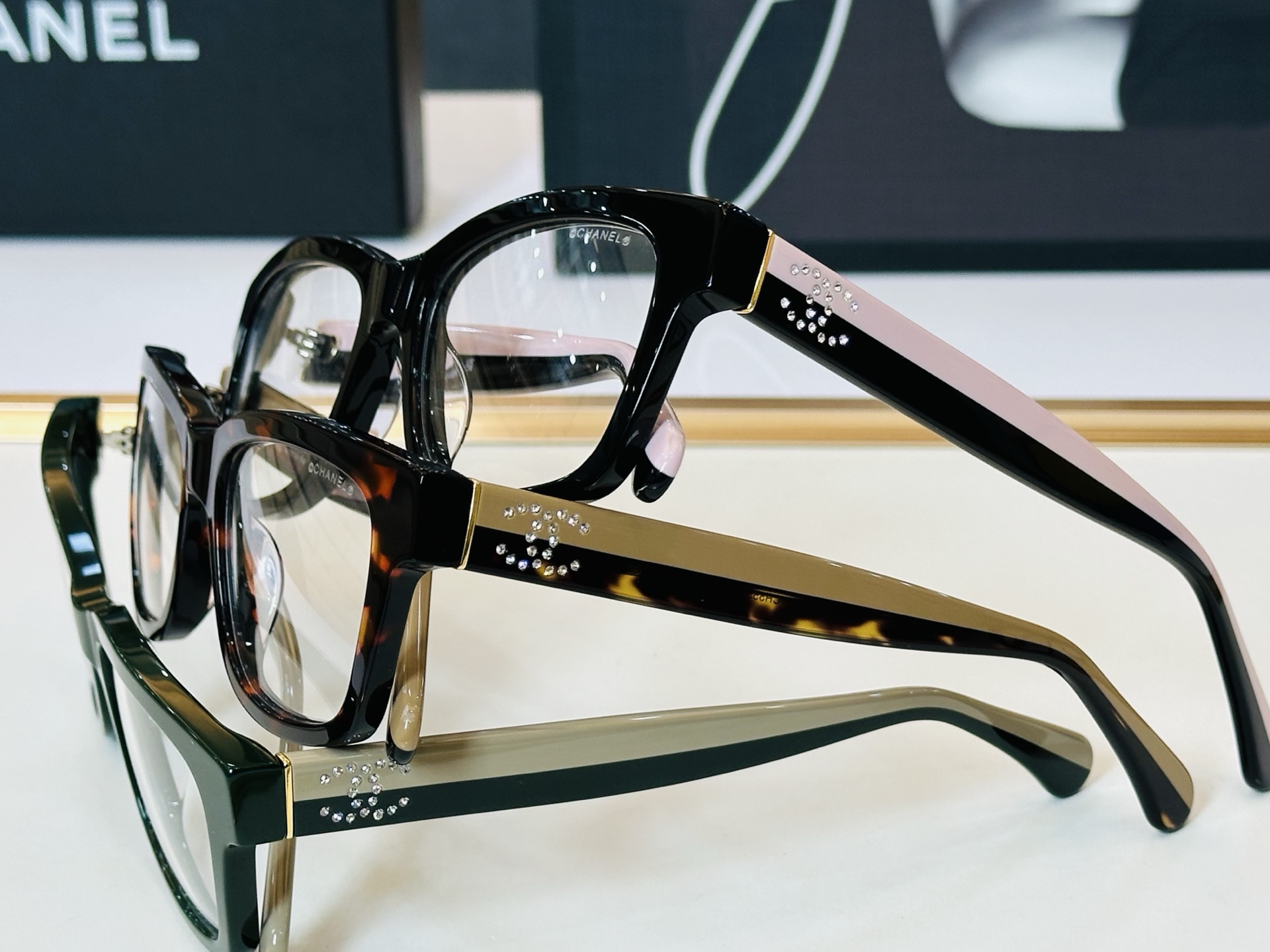 CHANE*香家  CH5559 SIZE：54口18-140   潮流爆款 太阳镜 😍😍高品质 F网红