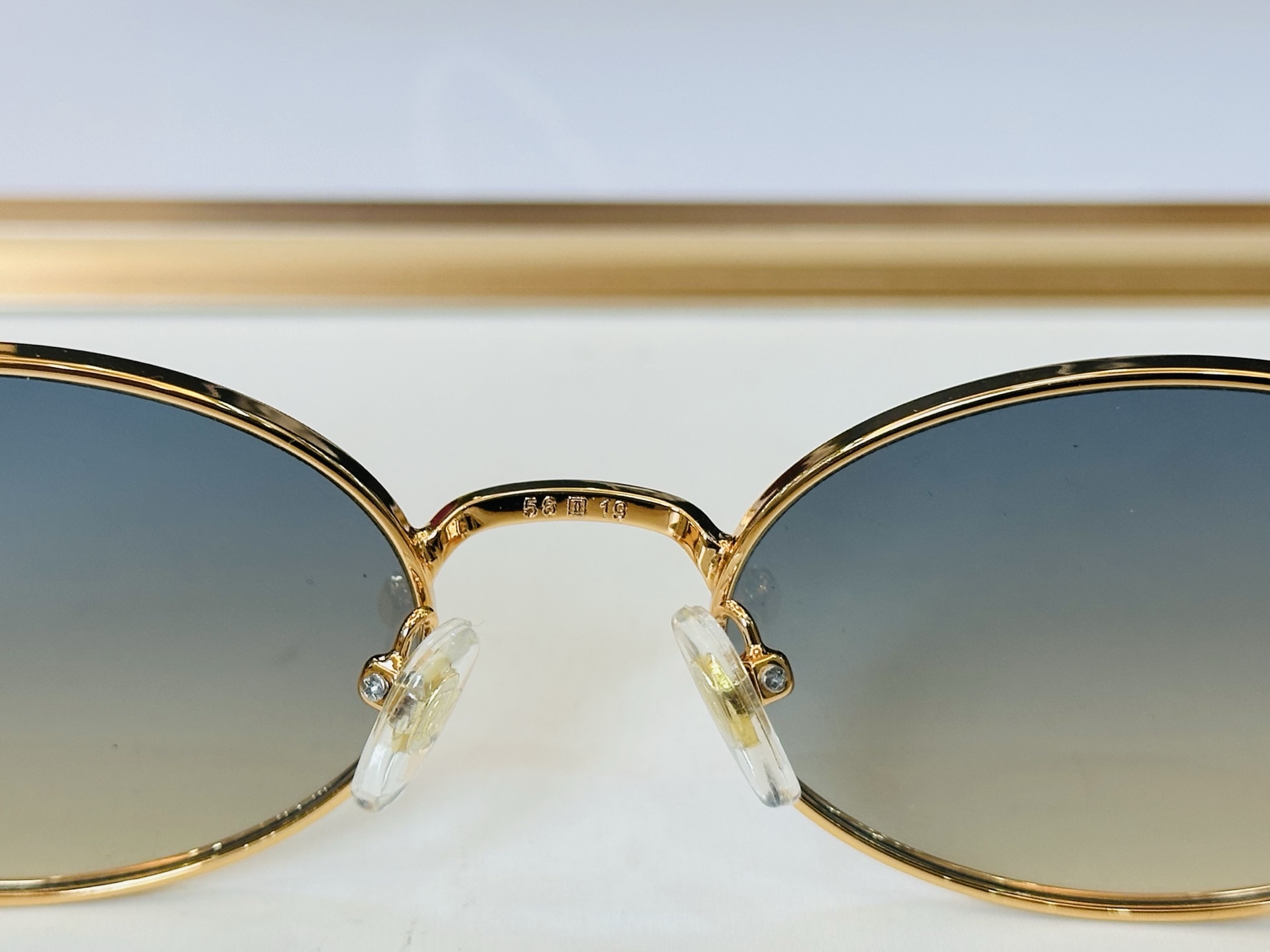 🆕 原版Cartie* 卡家 官网经典款 太阳镜 CT0752S Size：56口19-143 电镀工艺