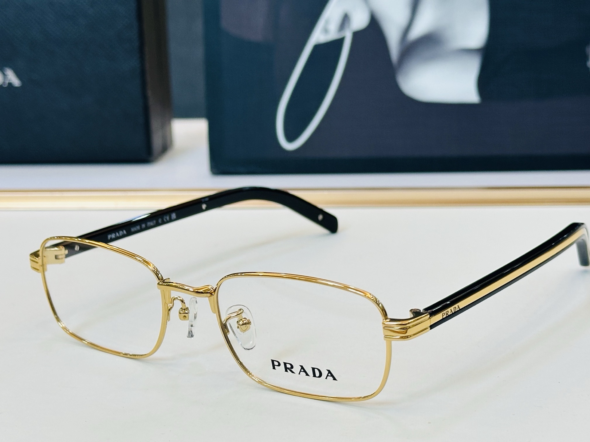 🔺PRAD*🔻普家 VPR B54 Size：54口20-145  眼镜系列堪称精湛制作 彰显独特个性 