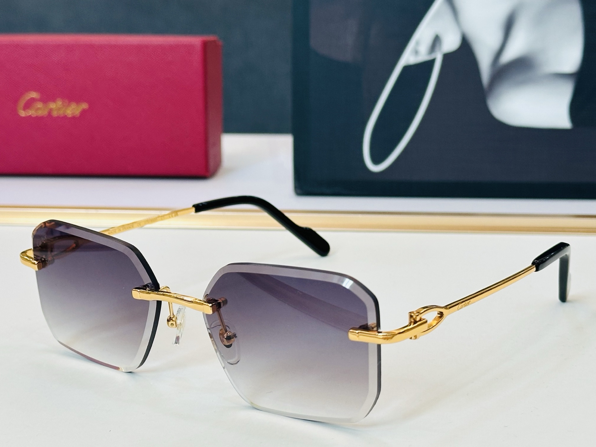 NO:766817,Original Cartie* Kajia official website classic sunglasses CT01832 Size 57 mouth 18-142 Big brand brand with exquisite electroplating technology L looks full of temperament when worn!  glasses, sunglasses, sunglasses, glasses, cartier19860909原版Cartie* 卡家 官网经典款 太阳镜 CT01832 Size57口18-142 电镀工艺精湛大牌品 L戴起来气质十足！ 眼镜墨镜太阳镜,眼镜,cartier,glasses