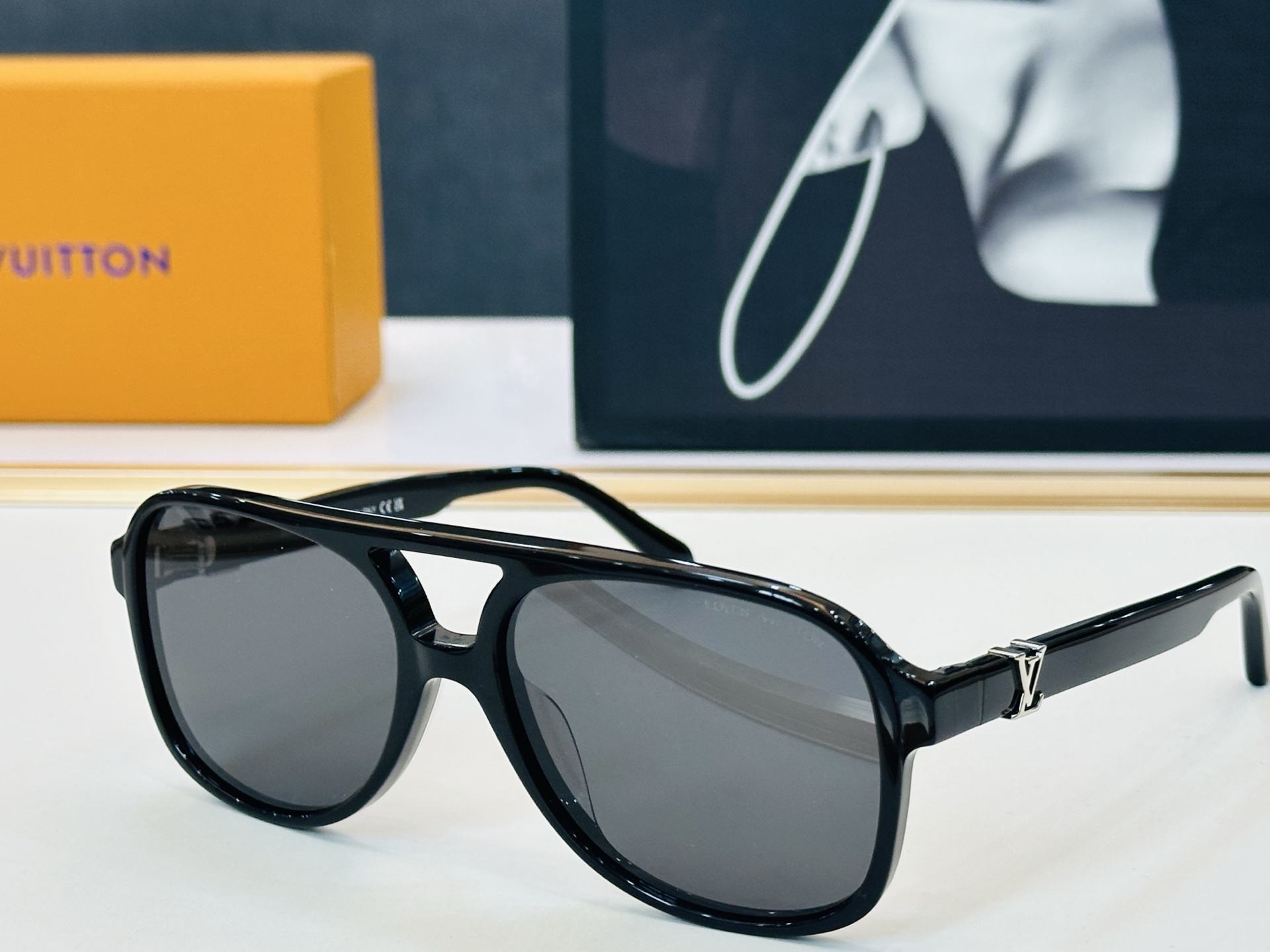 NO:766866,Louis Vuitton Z2866U Size 57 mouth 17-140 Vibrant, show your unique personality and show your magnificence F High quality glasses, sunglasses, sunglasses, glasses, louis vuitton19860909路易家 Z2866U Size57口17-140 充满活力的 展现独特个性展现大气的你 F高品质 眼镜墨镜太阳镜,眼镜,louis vuitton,glasses