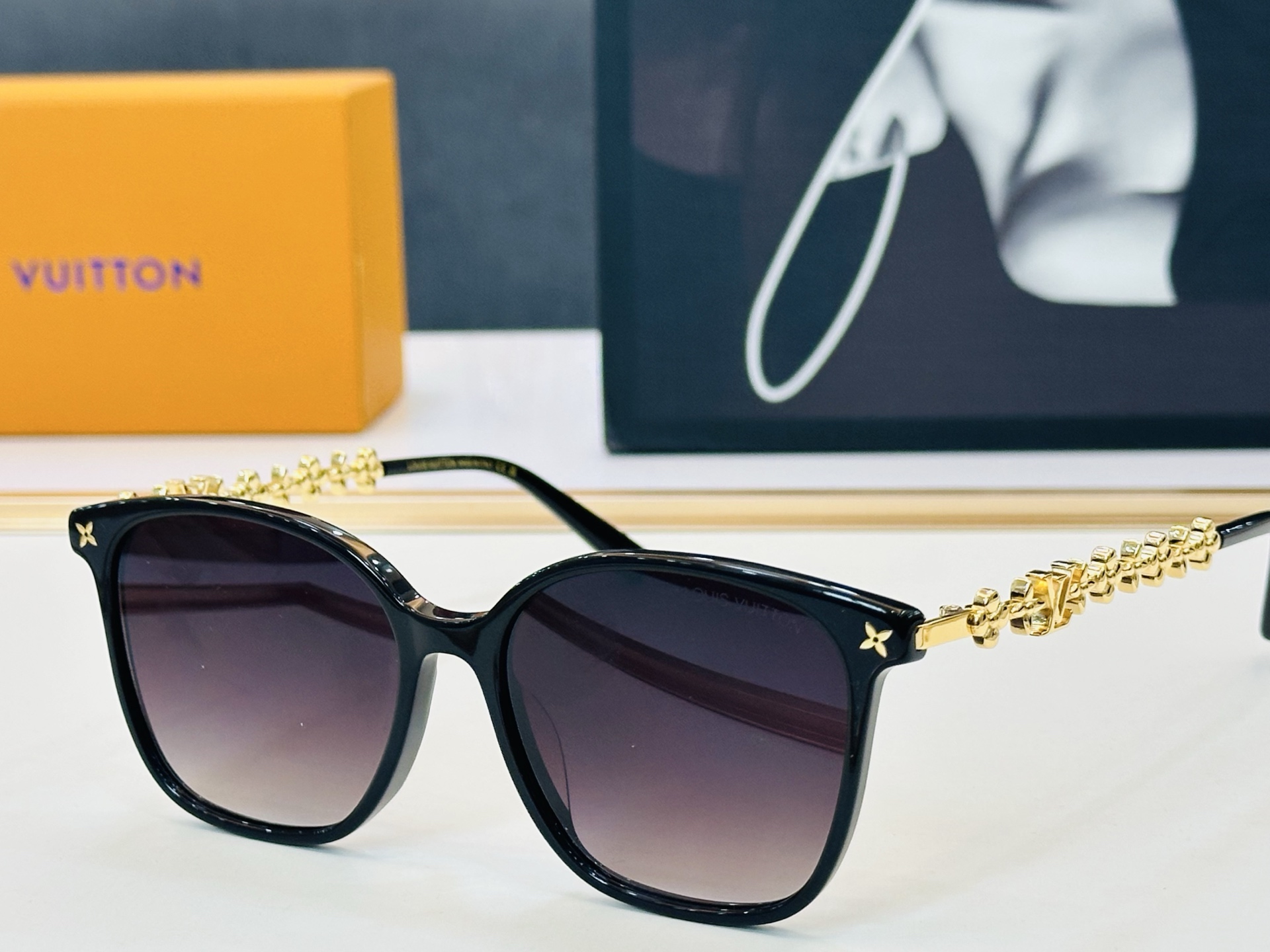 NO:766923,Louis Vuitton Z1877 Size 53 mouth 14-148 Vibrant, show your unique personality and show your majesty q High-quality glasses, sunglasses, sunglasses, glasses, louis vuitton19860909路易家 Z1877 Size53口14-148 充满活力的 展现独特个性展现大气的你 q高品质 眼镜墨镜太阳镜,眼镜,louis vuitton,glasses