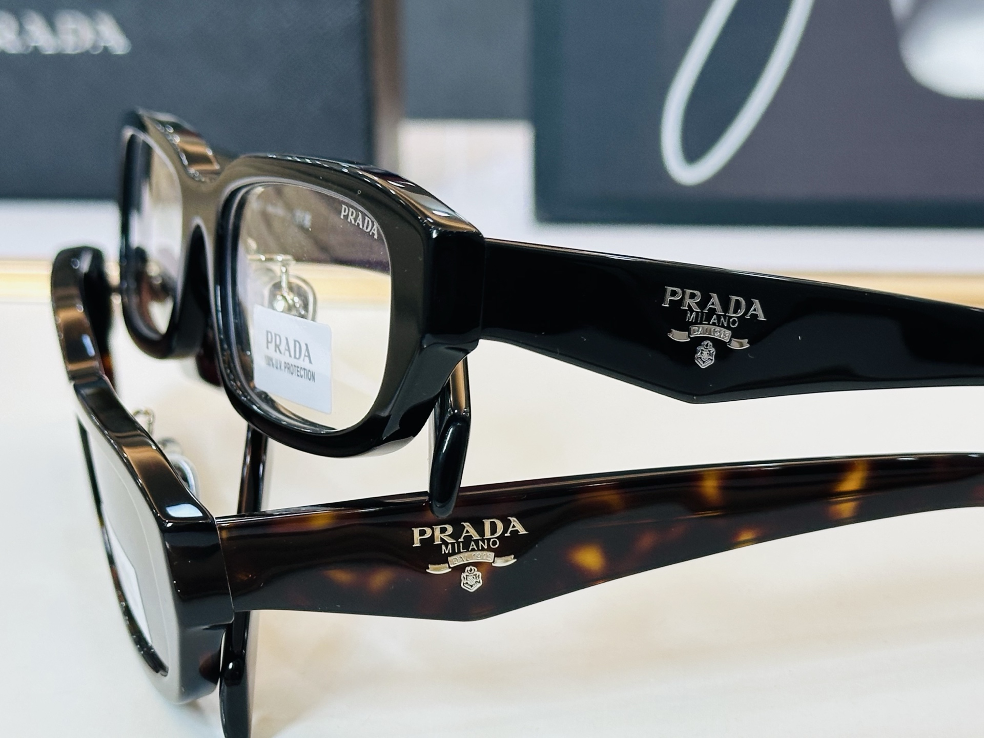 🔺PRAD*🔻普家 SPR B06SF Size：55口18-145 眼镜系列堪称精湛制作 👍B太阳镜