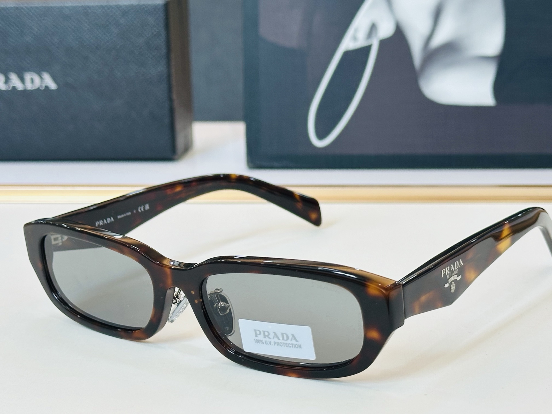 🔺PRAD*🔻普家 SPR B06SF Size：55口18-145 眼镜系列堪称精湛制作 👍B太阳镜