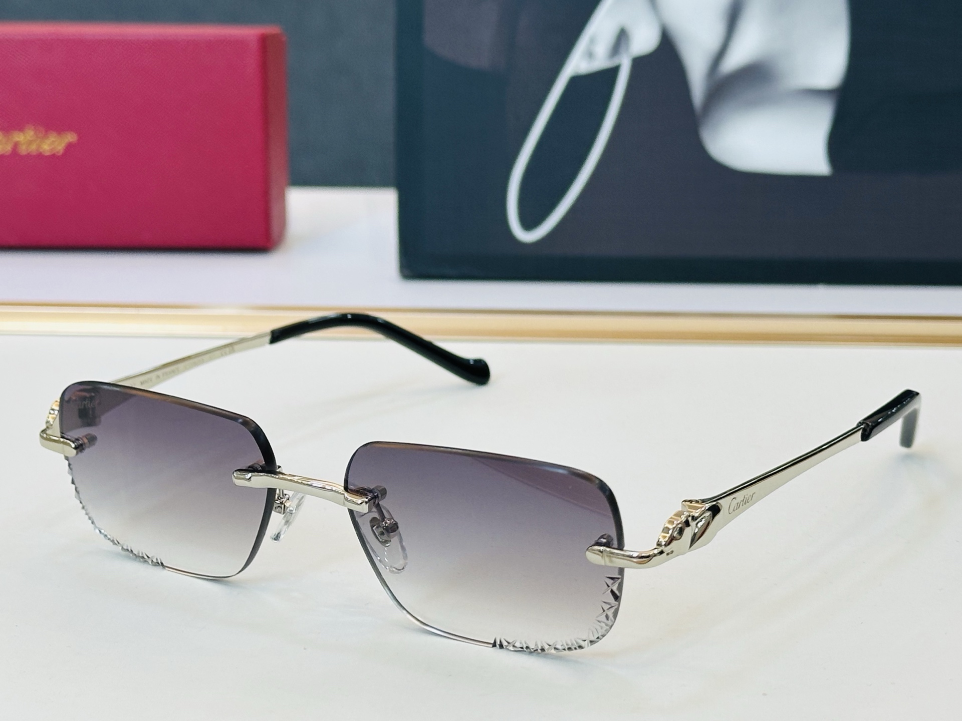 NO:766990,Original Cartie* Kajia official website classic sunglasses CT0925S Size 56 mouth 17-137 Big brand brand with exquisite electroplating craftsmanship X looks full of elegance when worn!  glasses, sunglasses, sunglasses, glasses, cartier19860909原版Cartie* 卡家 官网经典款 太阳镜 CT0925S Size56口17-137 电镀工艺精湛大牌品 X戴起来气质十足！ 眼镜墨镜太阳镜,眼镜,cartier,glasses