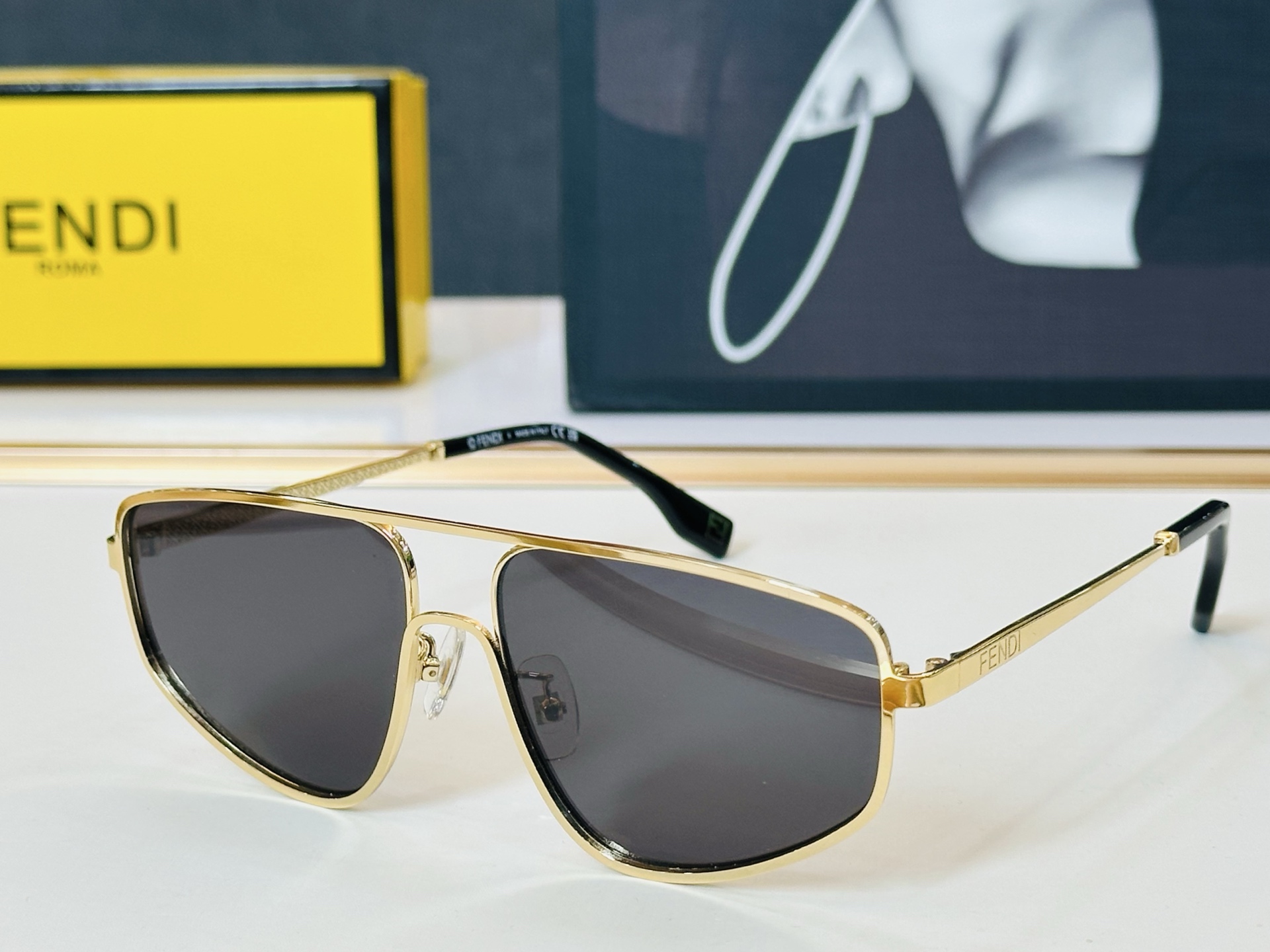 NO:766981,New FEND*FE50088U Size 58 mouth 15- Fenjia fashion classic wen sunglasses glasses sunglasses sunglasses, glasses, fendi, fendi19860909新款FEND*FE50088U Size58口15- 芬家 时尚经典 wen太阳镜 眼镜墨镜太阳镜,眼镜,fendi,fendi,glasses