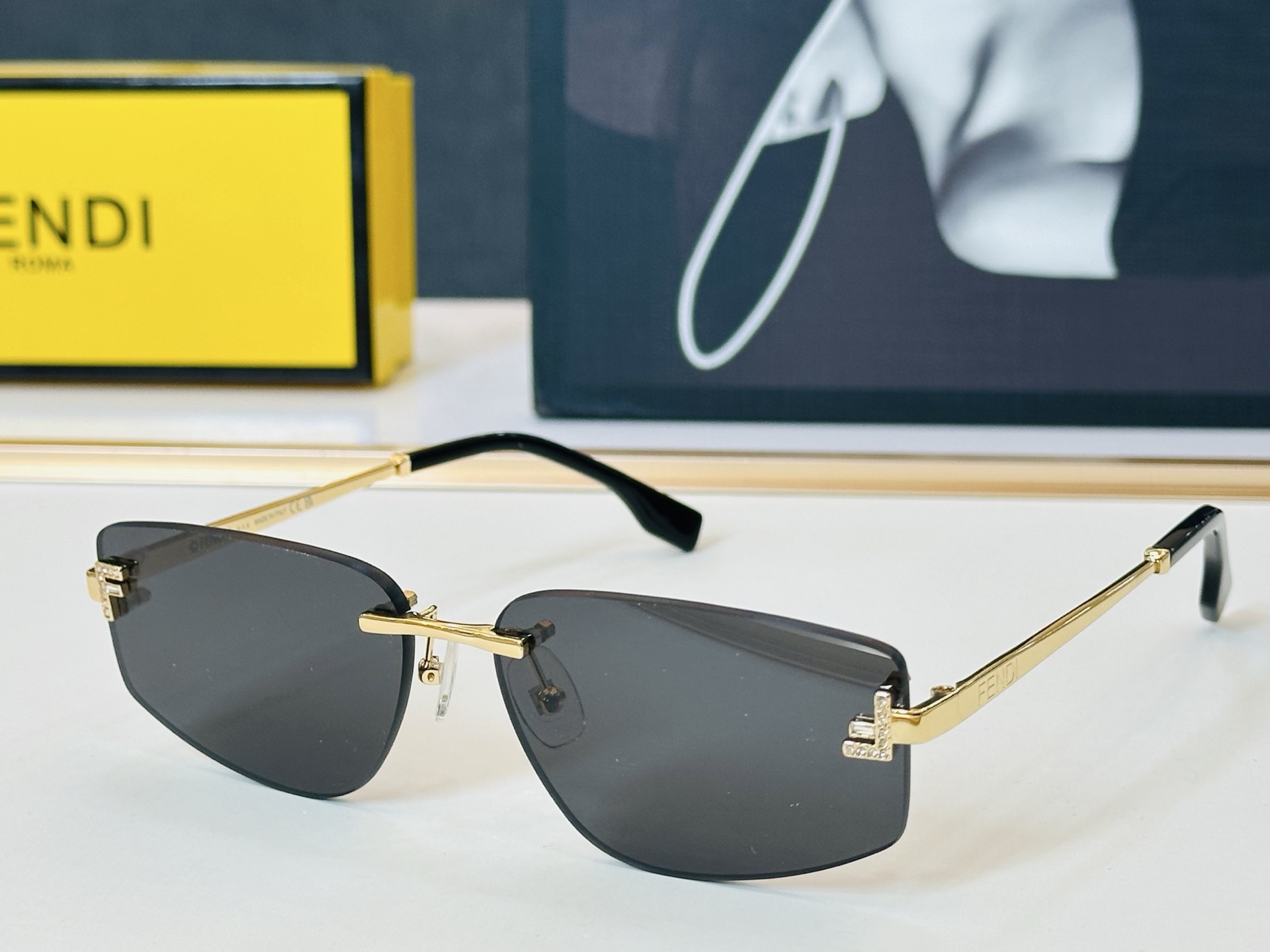 NO:766991,New FEND*FE5116US Size 58 mouth 12-135 Fenjia fashion classic wen sunglasses glasses sunglasses sunglasses, glasses, fendi, fendi19860909新款FEND*FE5116US Size58口12-135芬家 时尚经典 wen太阳镜 眼镜墨镜太阳镜,眼镜,fendi,fendi,glasses