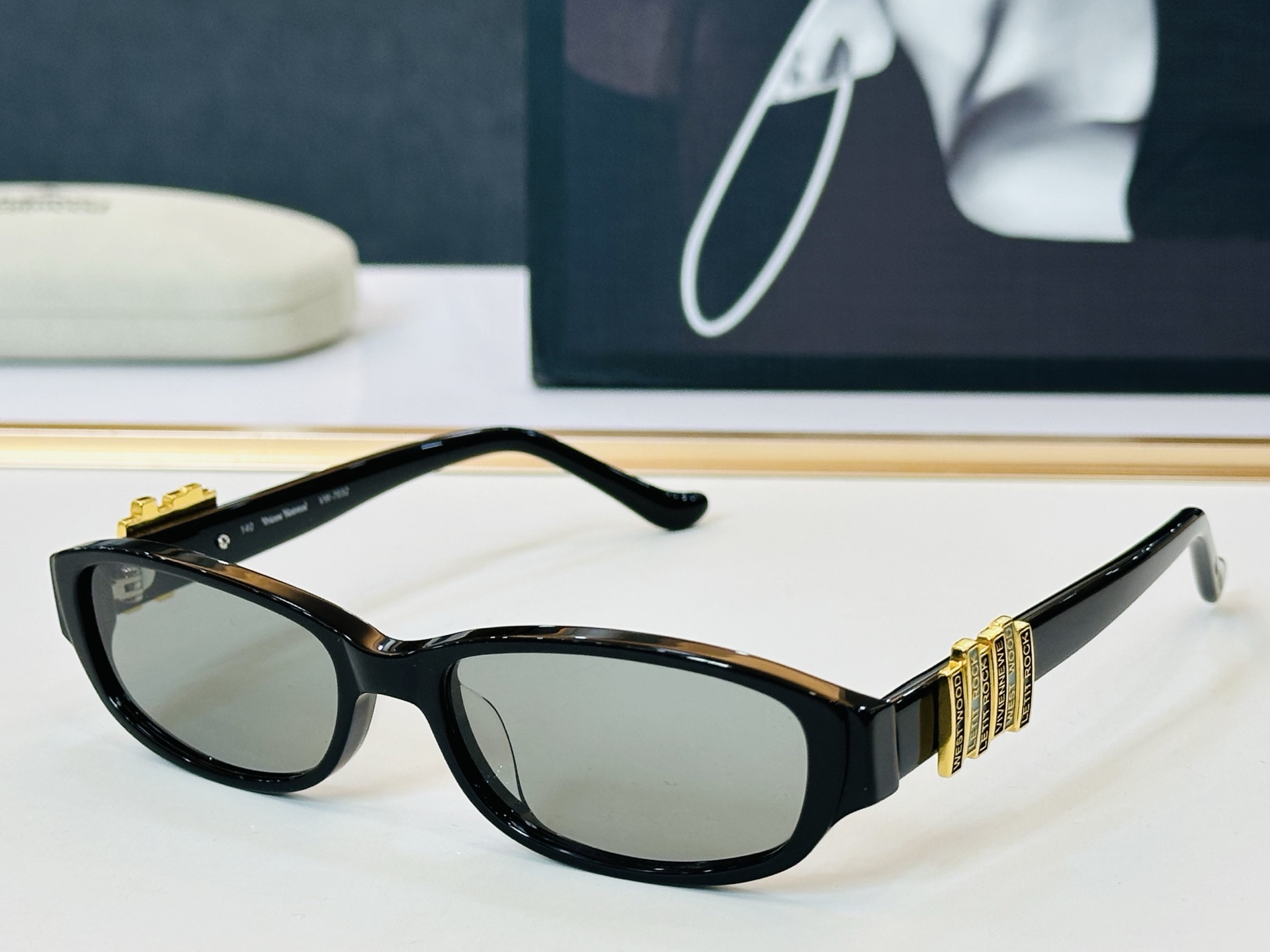 NO:767002,Vivienne Westwood Mod VW7032 F Size 52 Ports 16-140 with Box Glasses, Sunglasses, Sunglasses, Glasses19860909Vivienne Westwood Mod VW7032 F Size 52口16-140 配盒 眼镜墨镜太阳镜,眼镜,glasses
